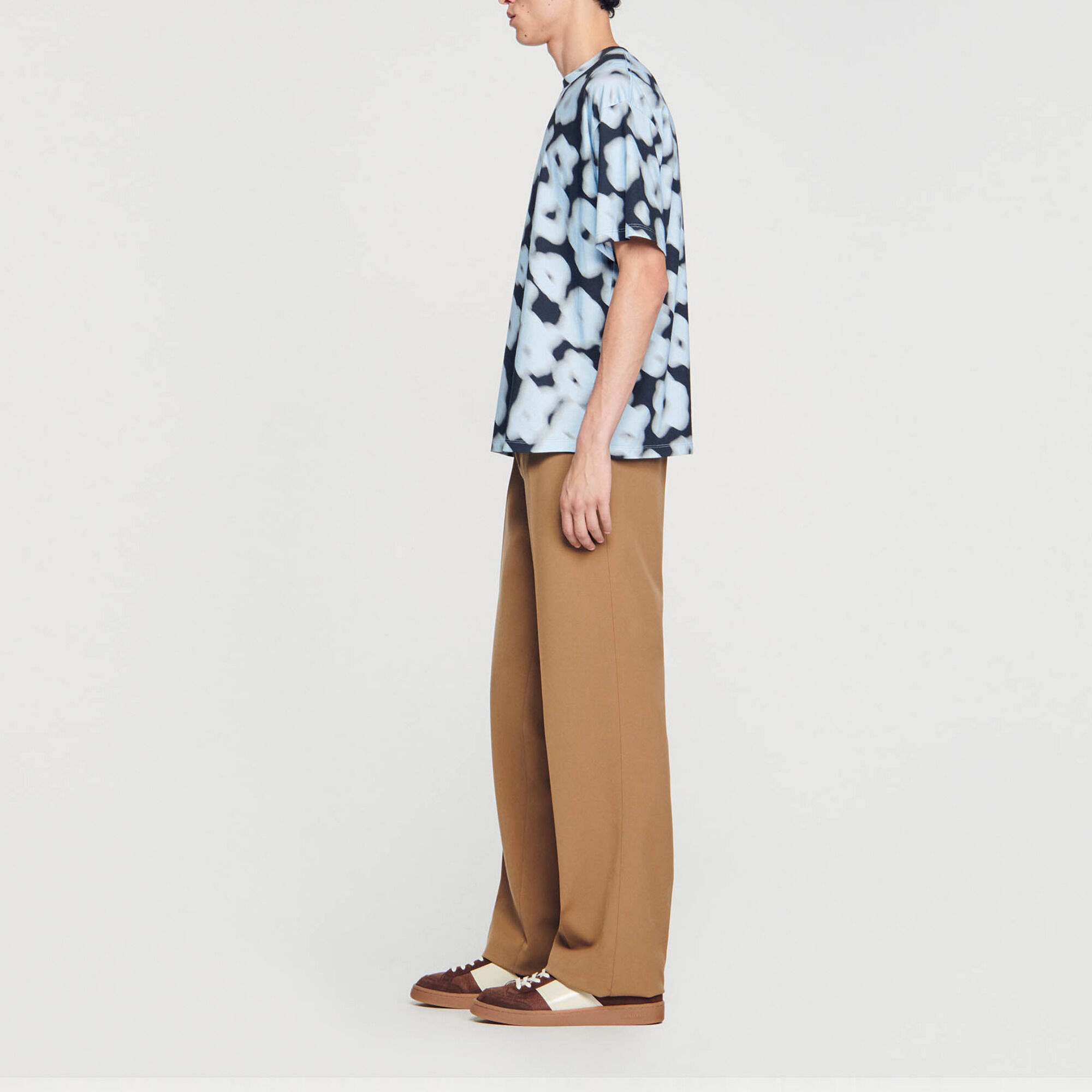 Katoenen T-shirt met zachte bloemenprint - Man | Sandro