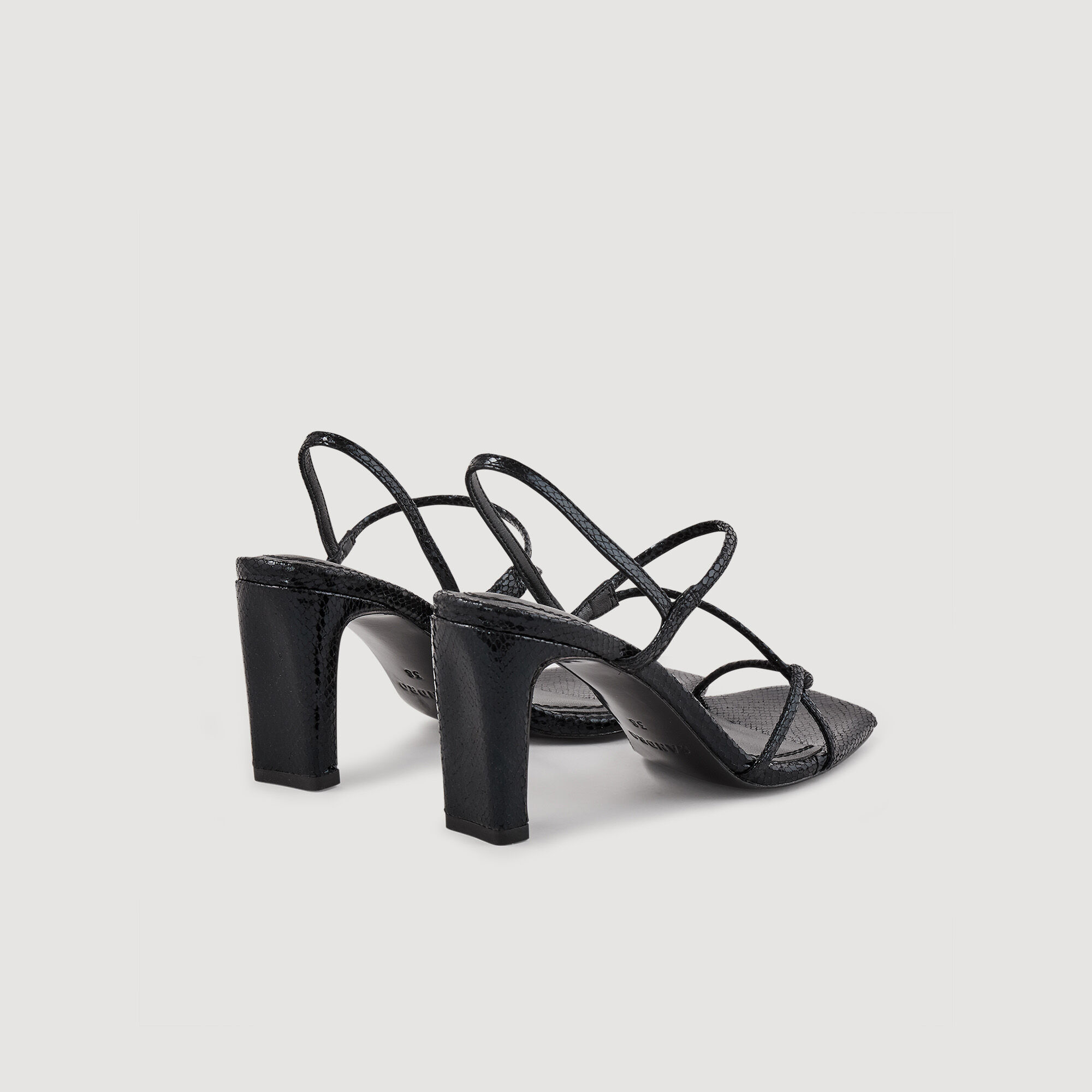 Sandalen met smalle bandjes