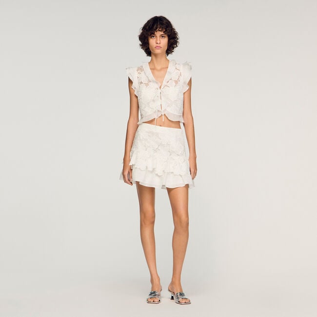 Korte top van guipure