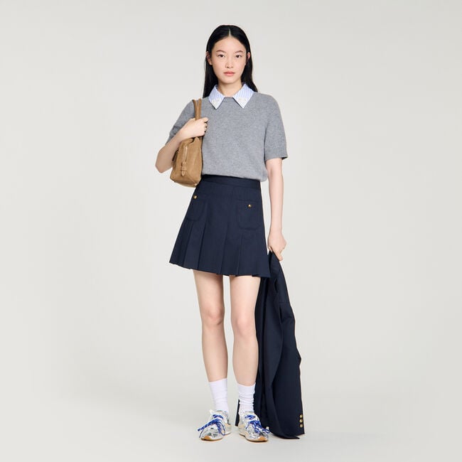 Wollen trui met afneembare kraag