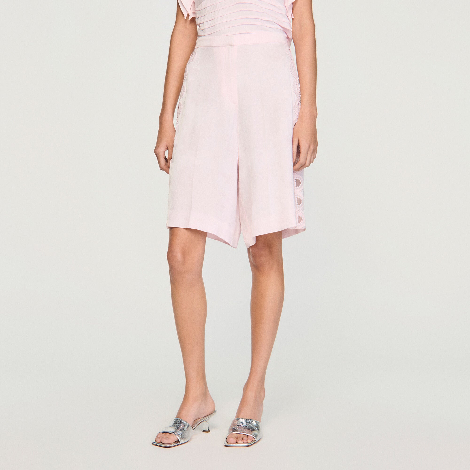 Bermuda met bloemenjacquard