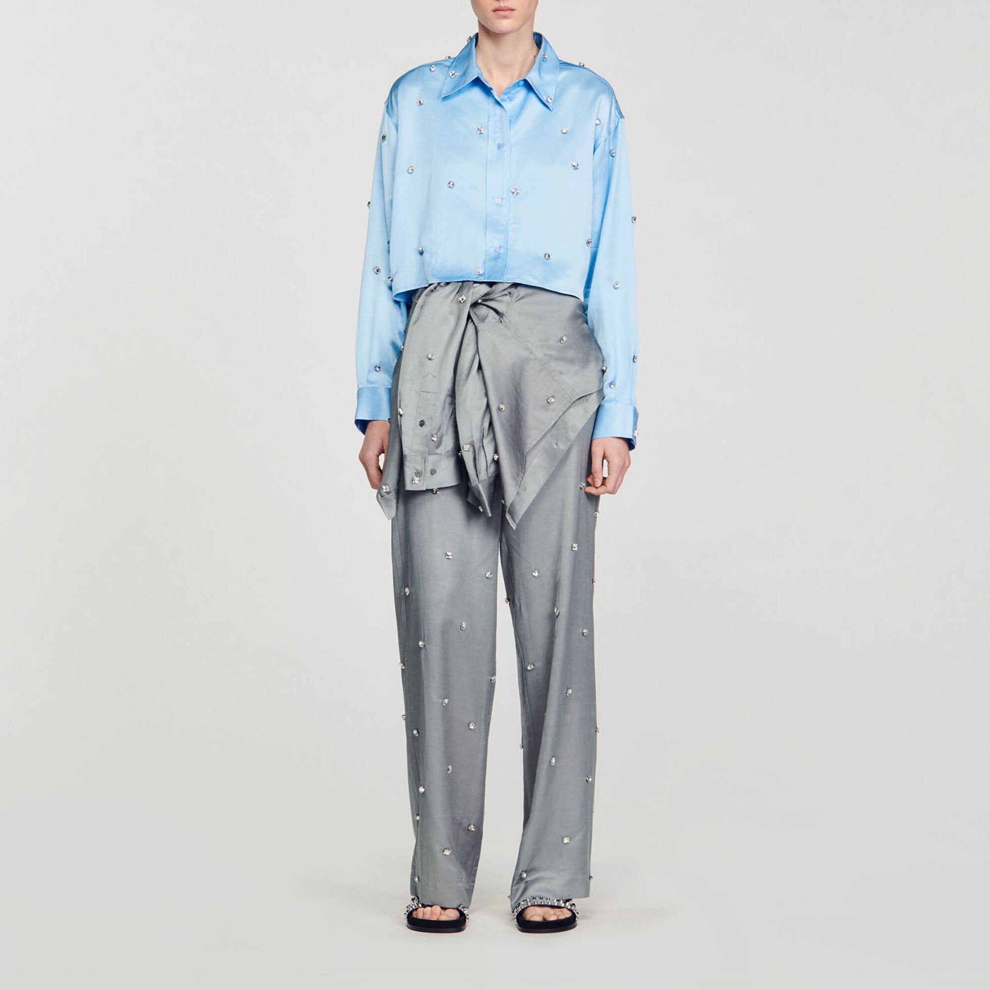 Satijnachtige overhemdblouse met stras