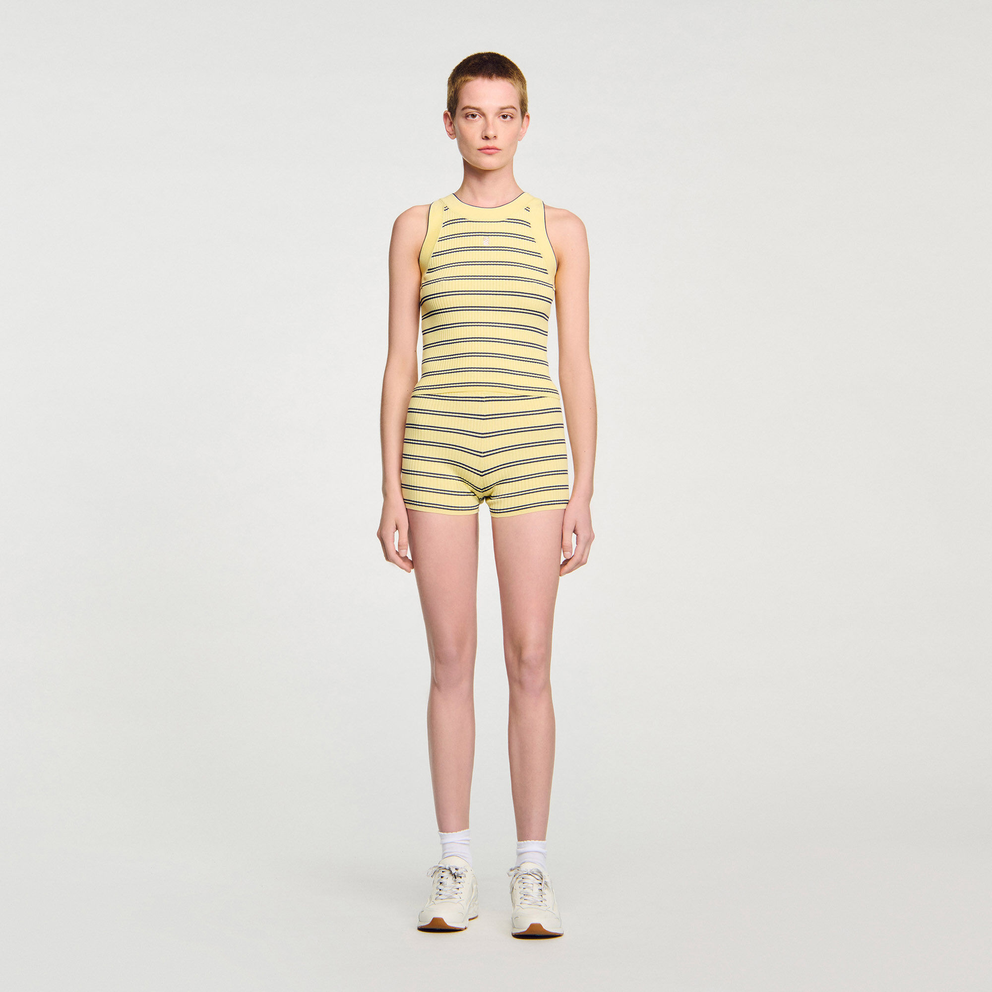 Gestreepte gebreide singlet