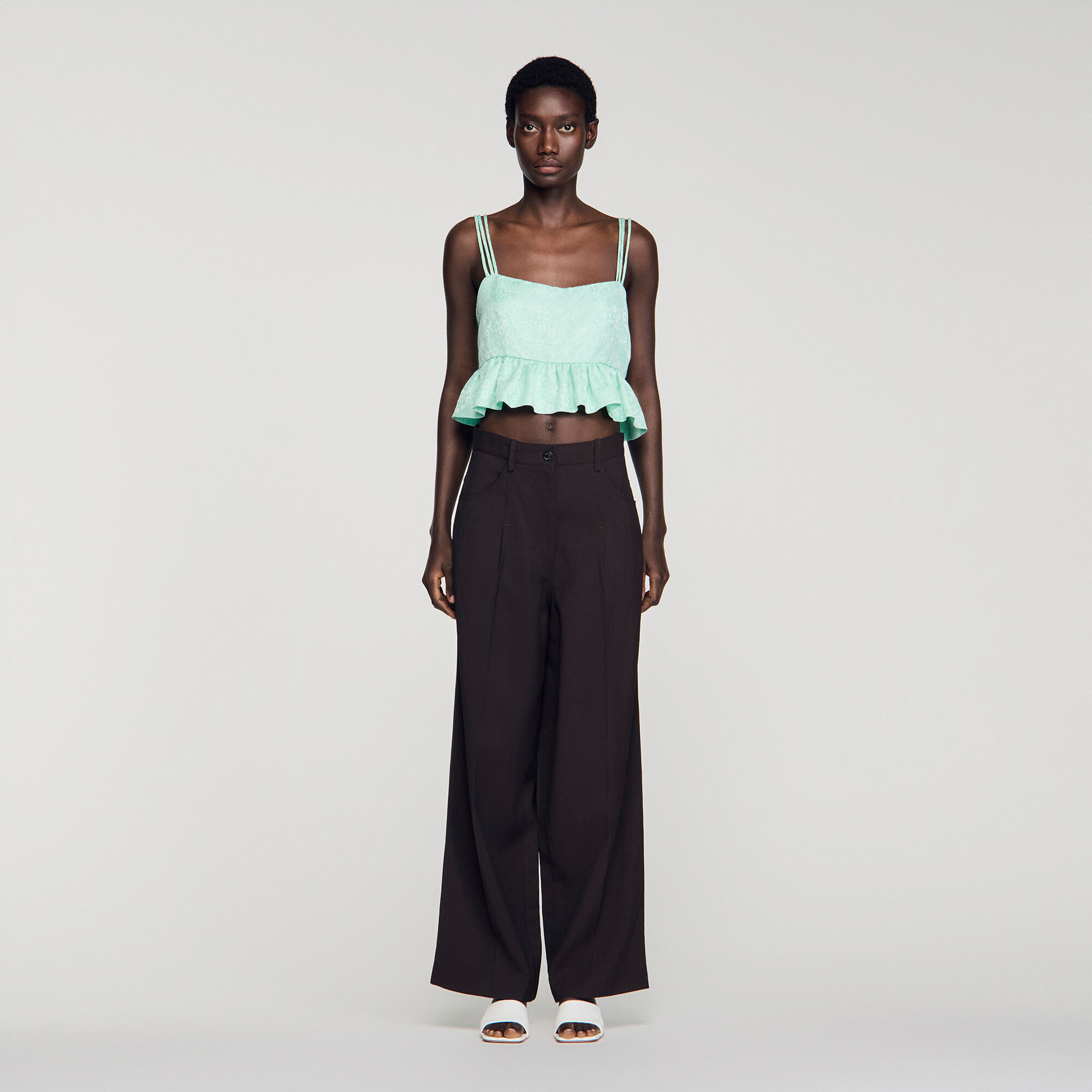 Korte top jacquard bloemen volants