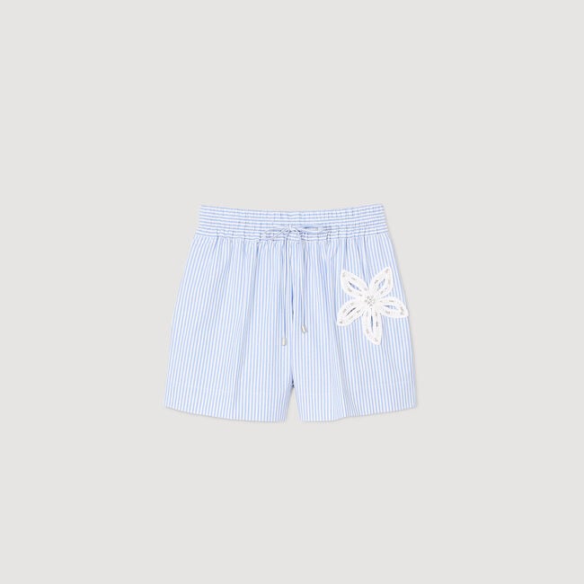 Short gestreept met bloem