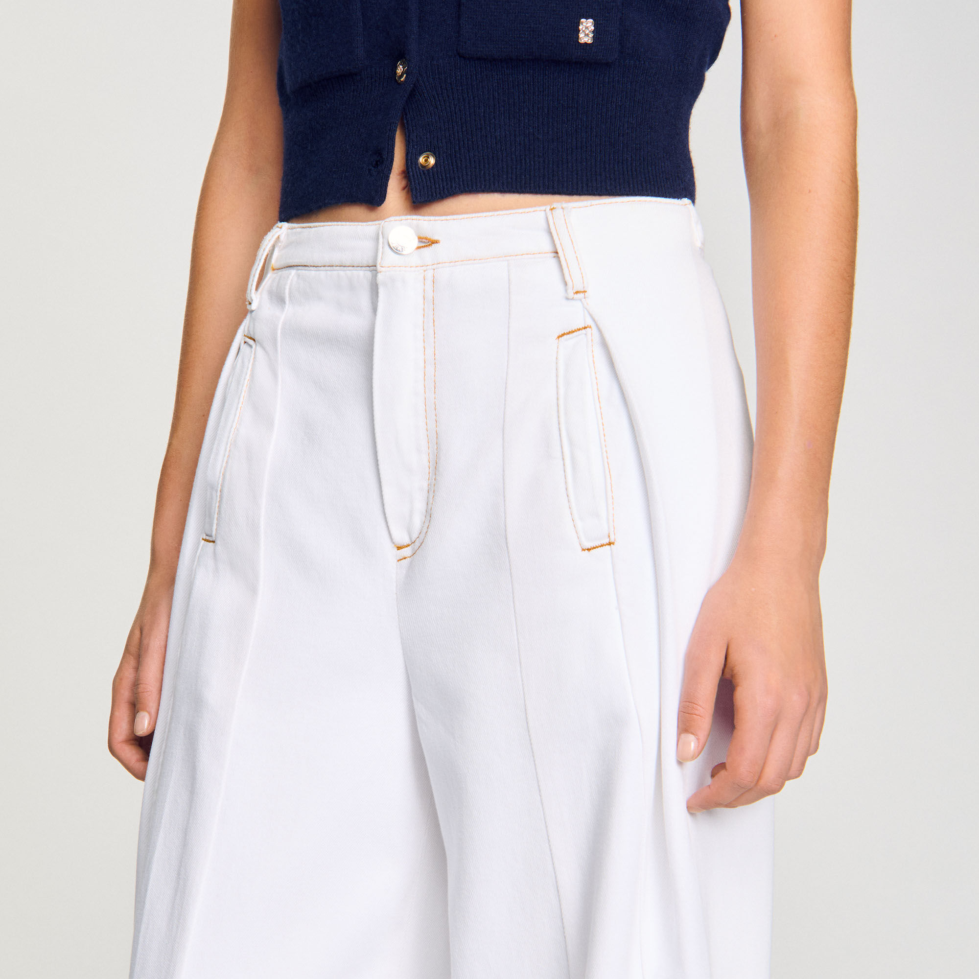 Jeans wijdvallend met stiksels