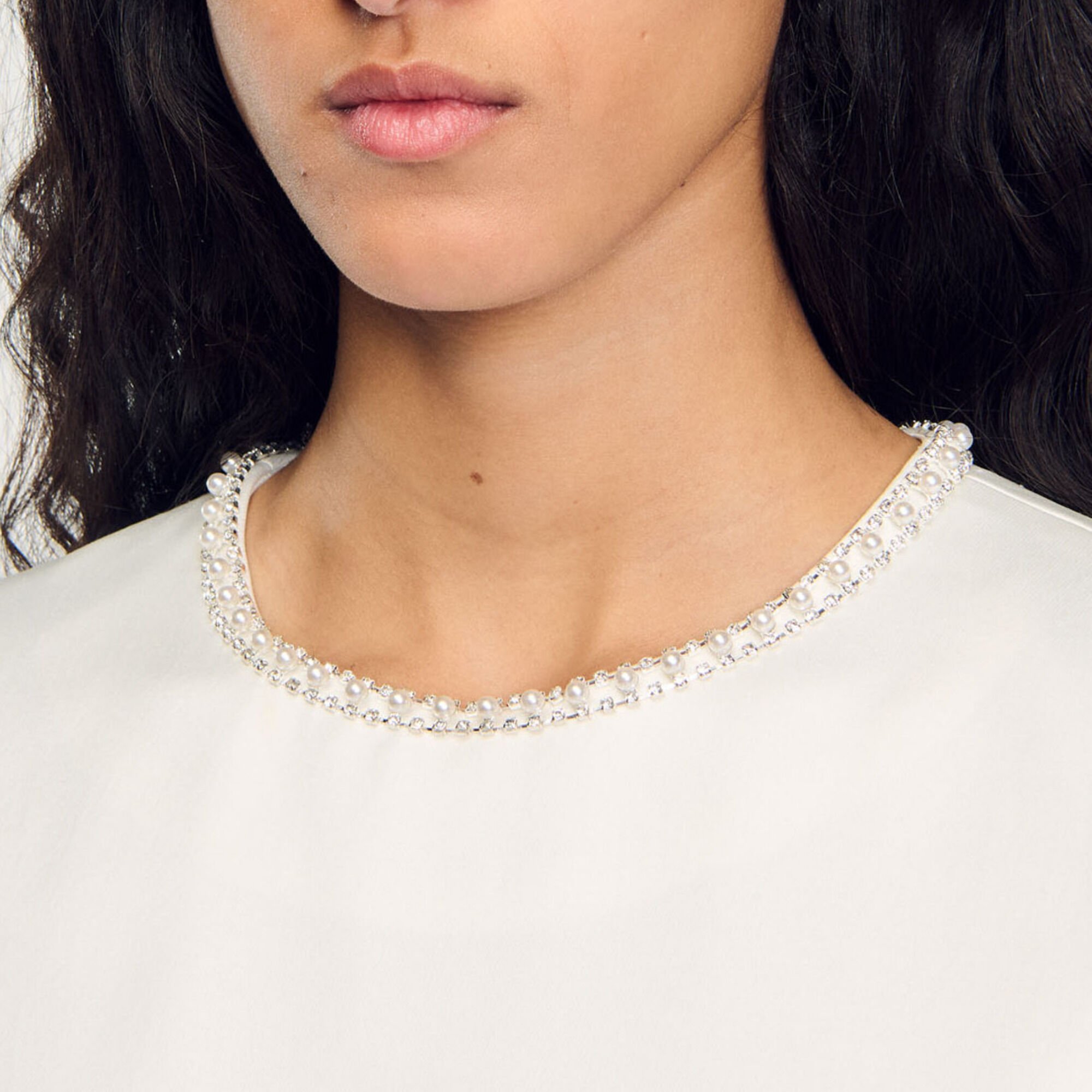 Korte jurk satijn met parels