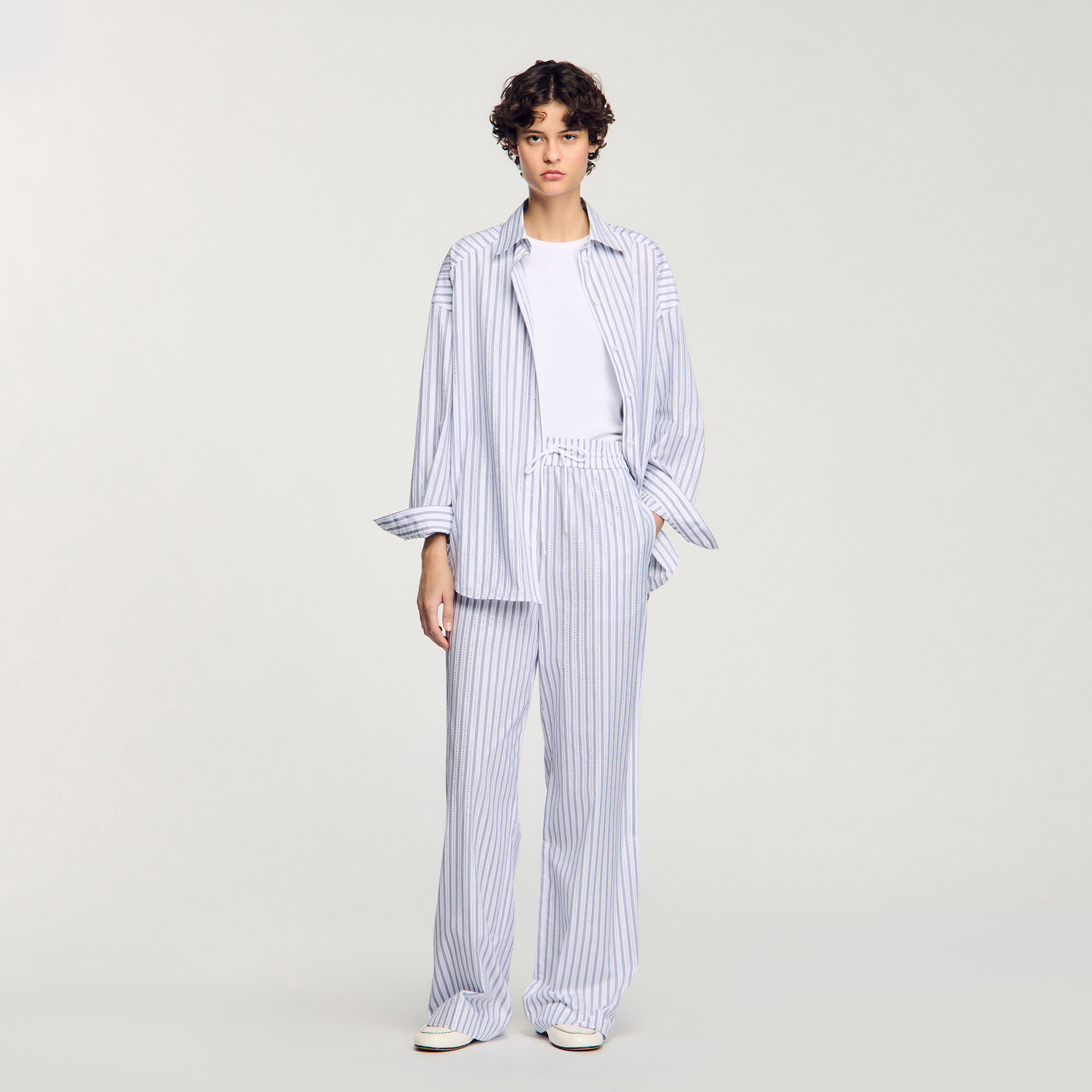 Broek met strepen en steentjes