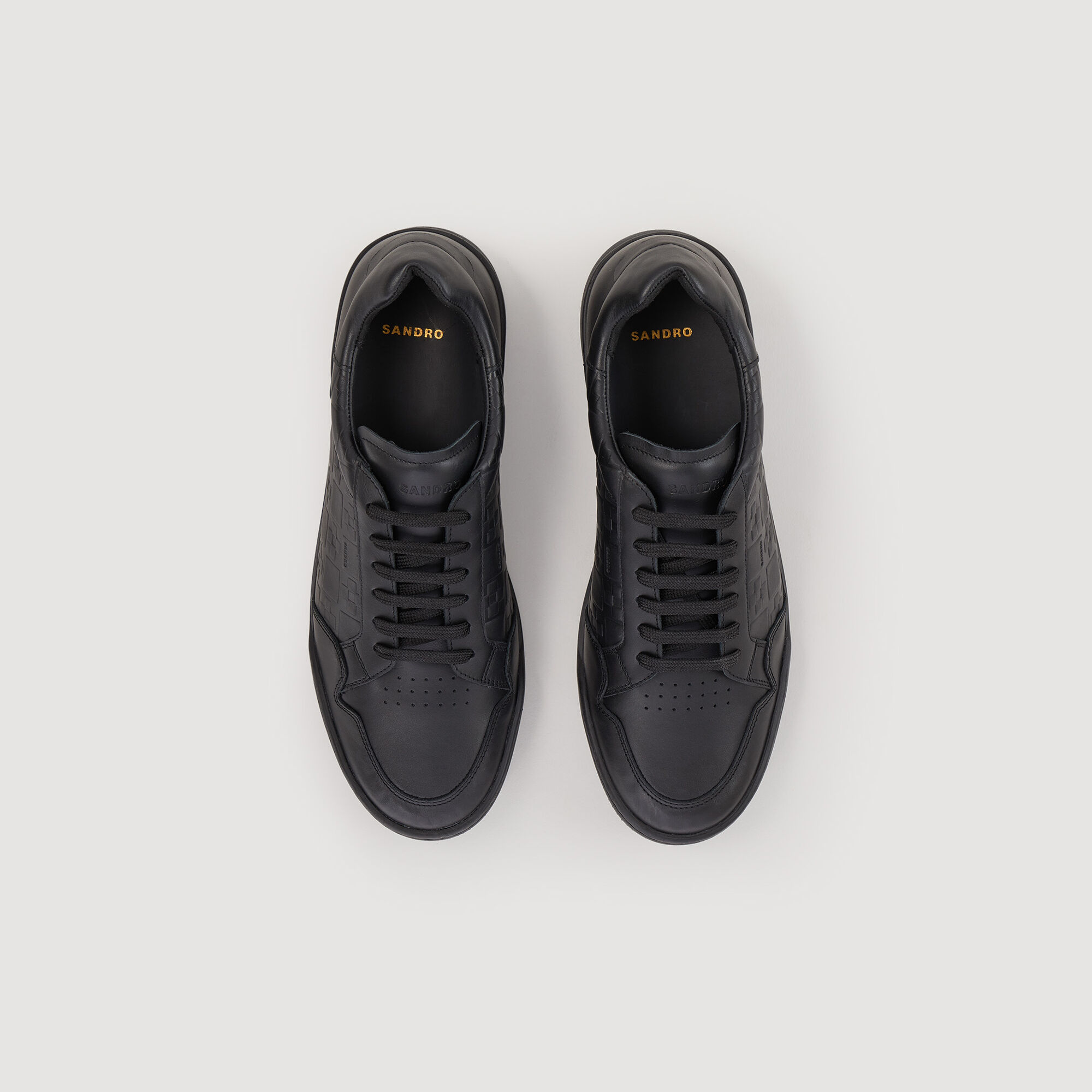 Sneakers van reli&euml;fleer met square cross