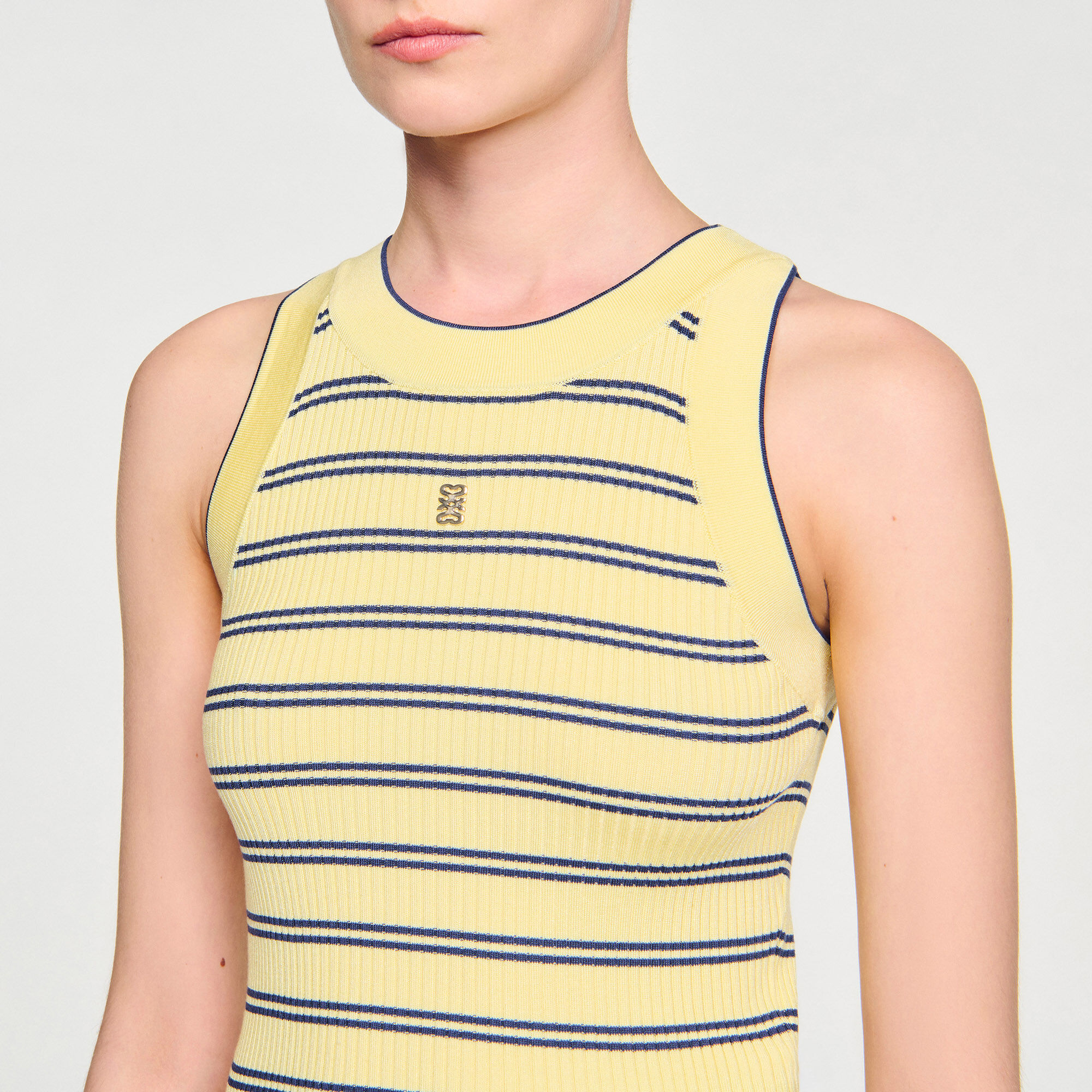 Gestreepte gebreide singlet