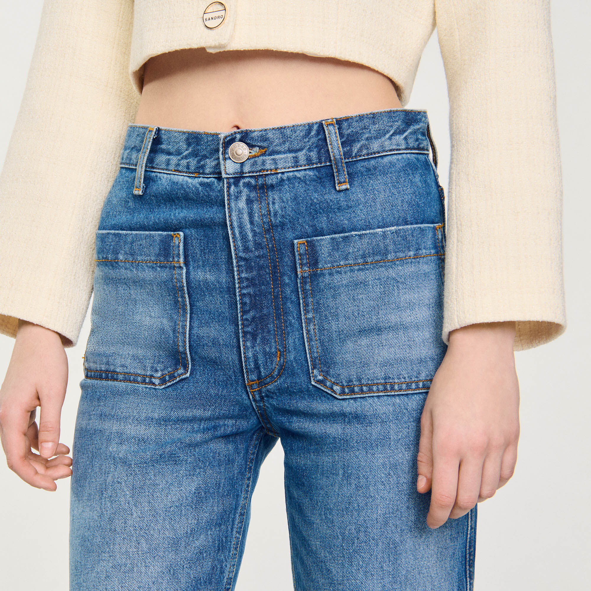 Verbleekte wijd uitlopende jeans