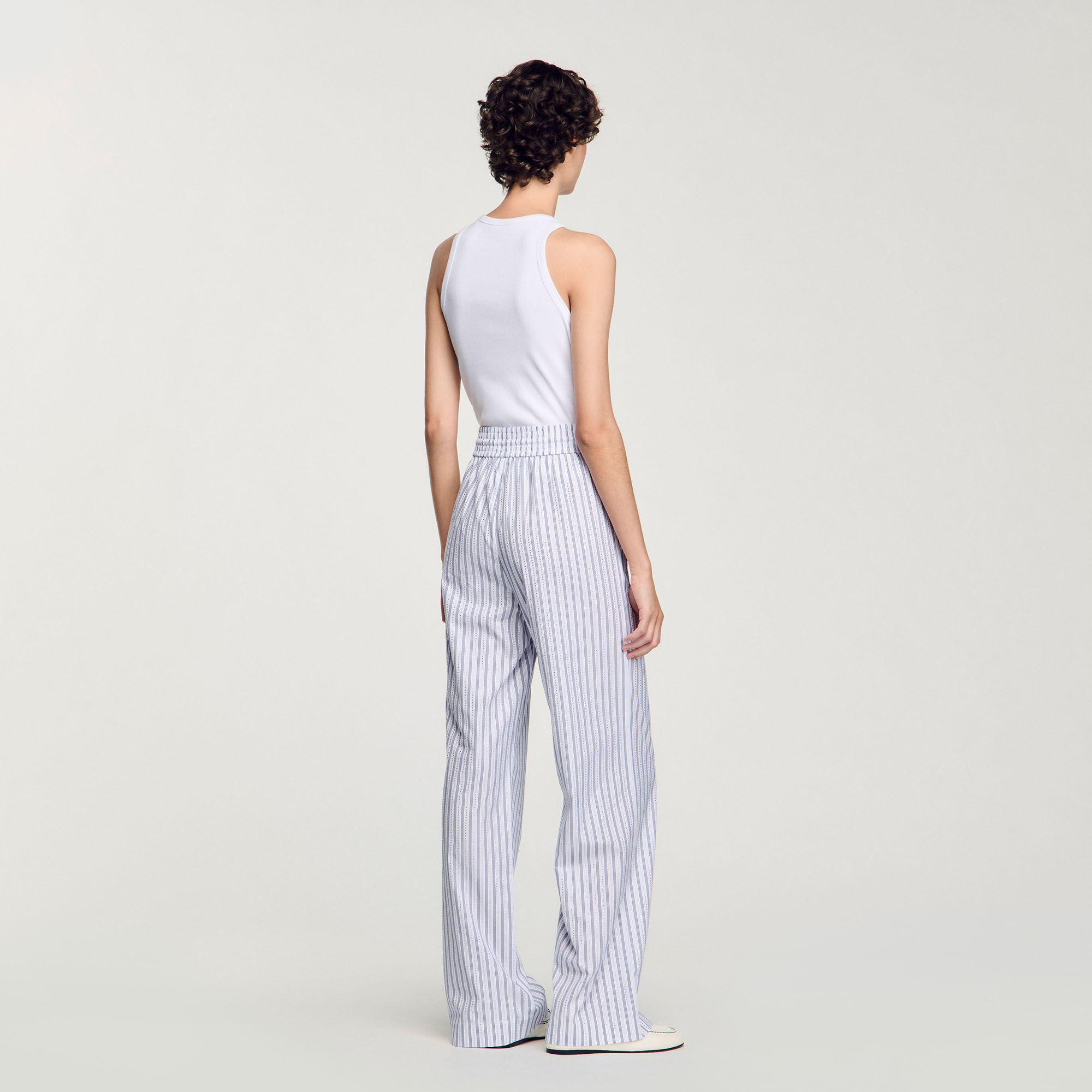 Broek met strepen en steentjes