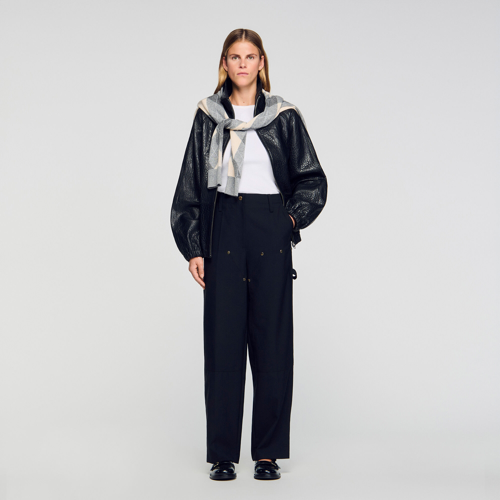 Lichte broek met klinknagels