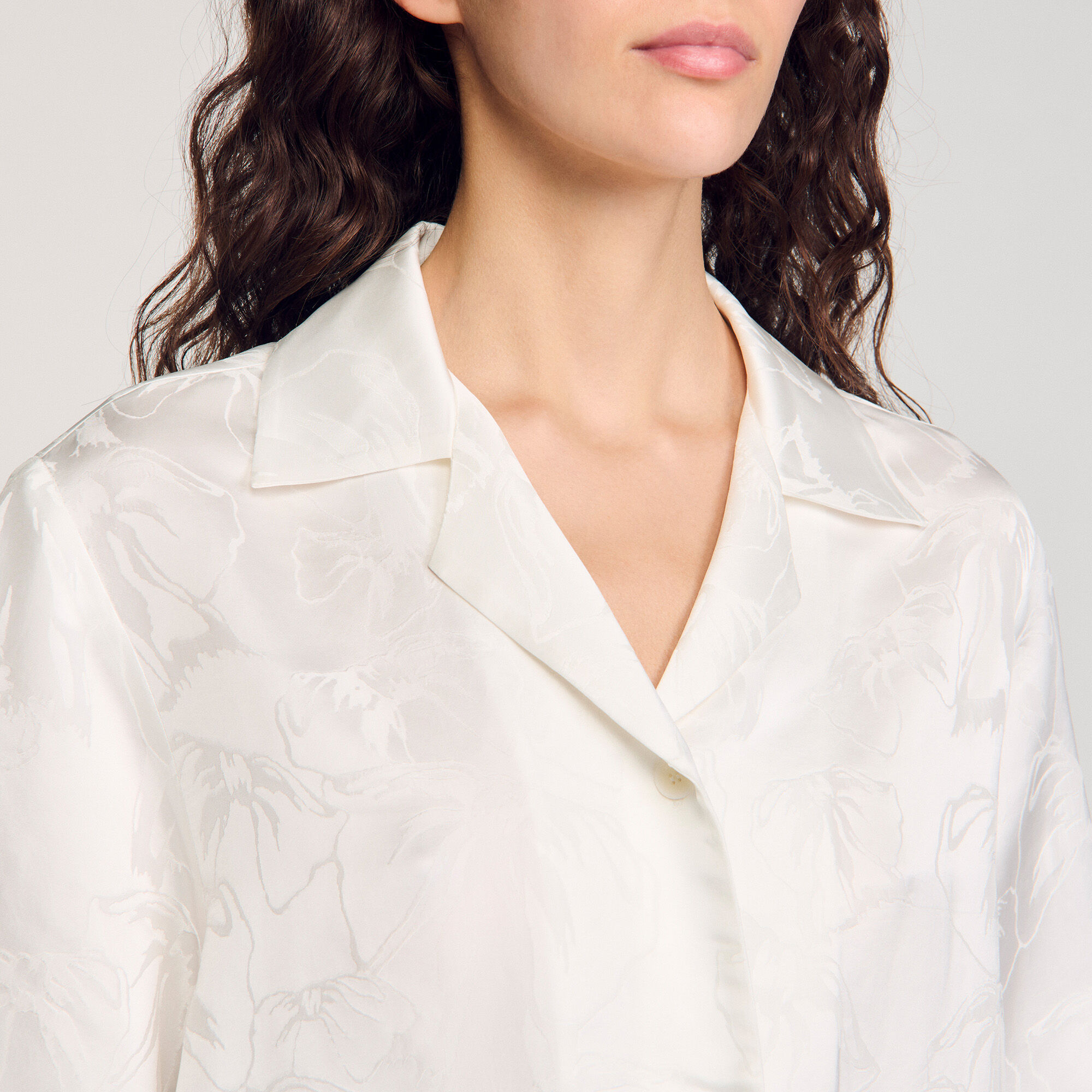 Korte overhemdblouse met jacquard bloem