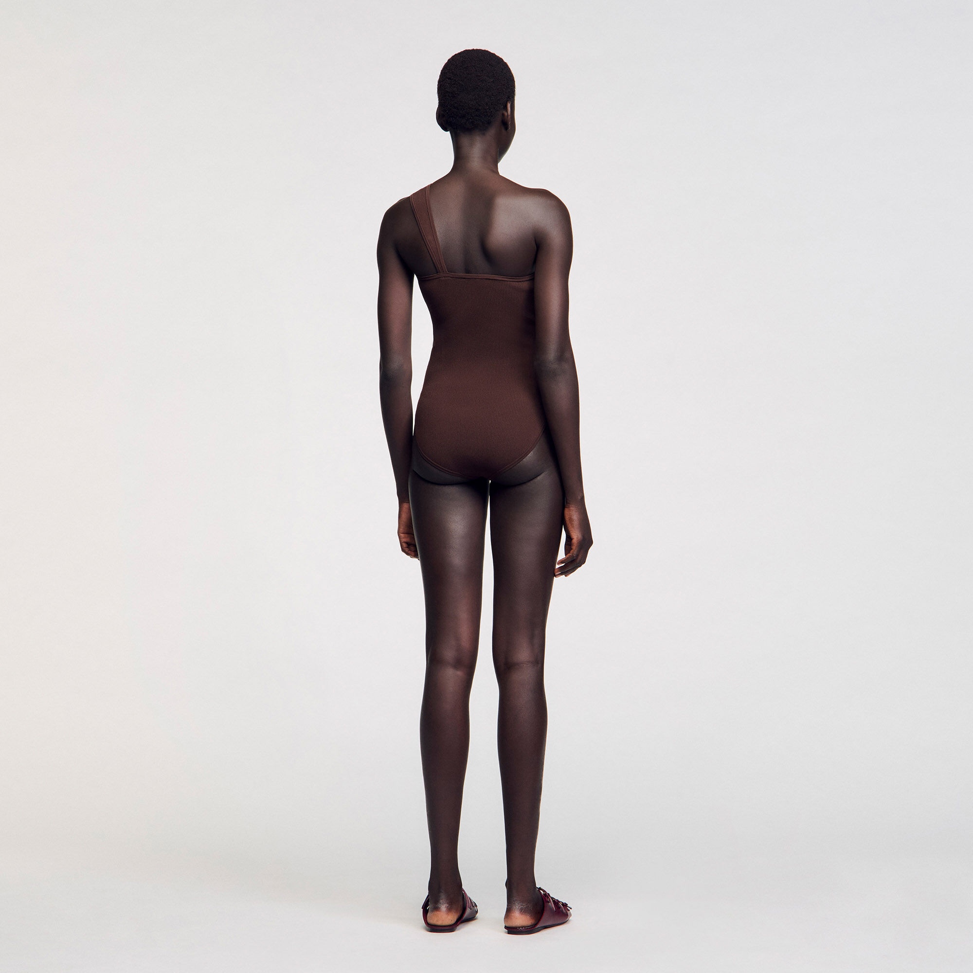 Body asymmetrisch met parels