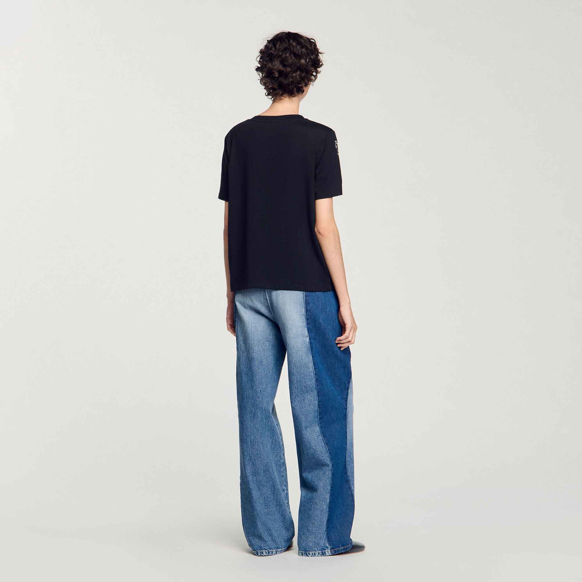 T-shirt met geborduurde details