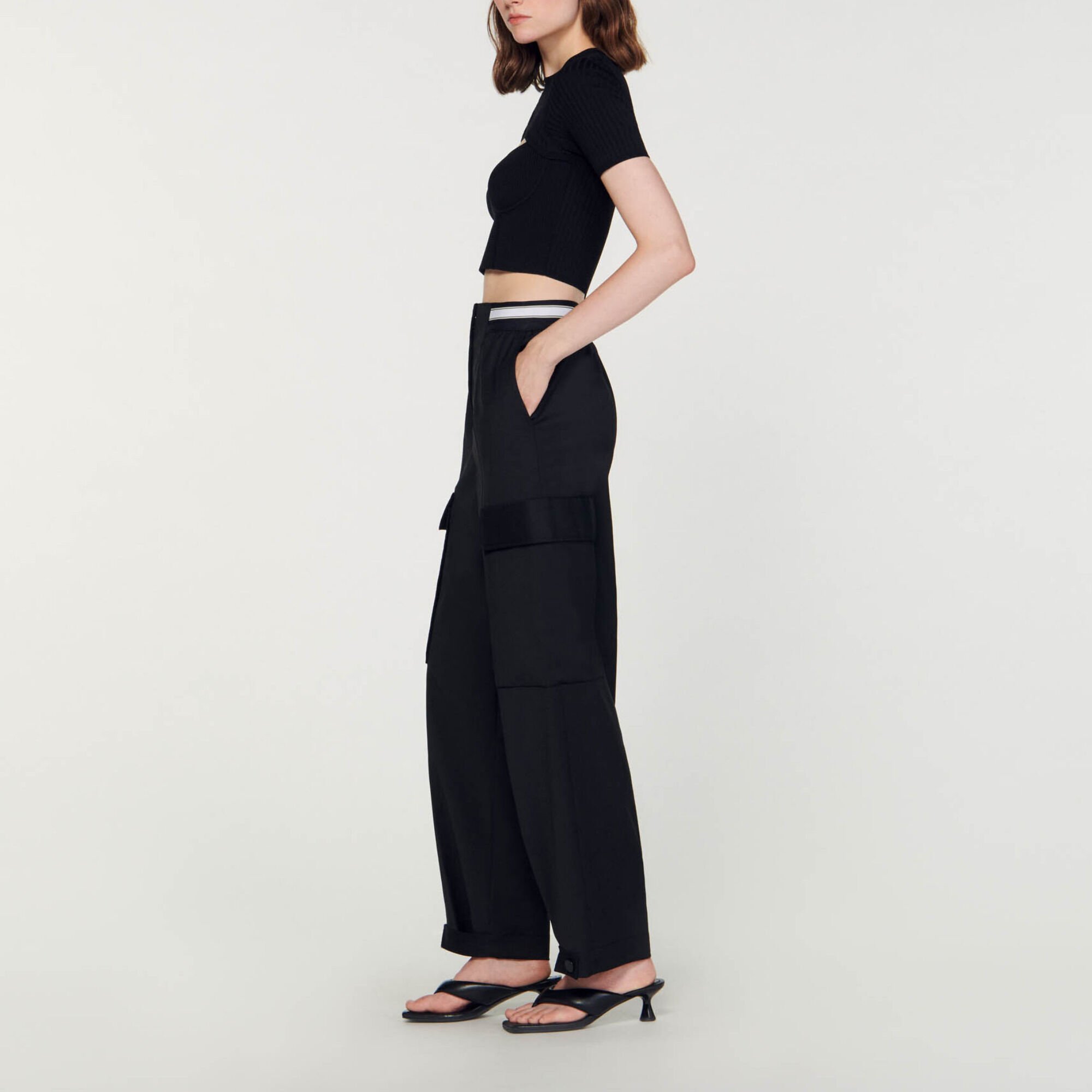 Opengewerkte korte trui