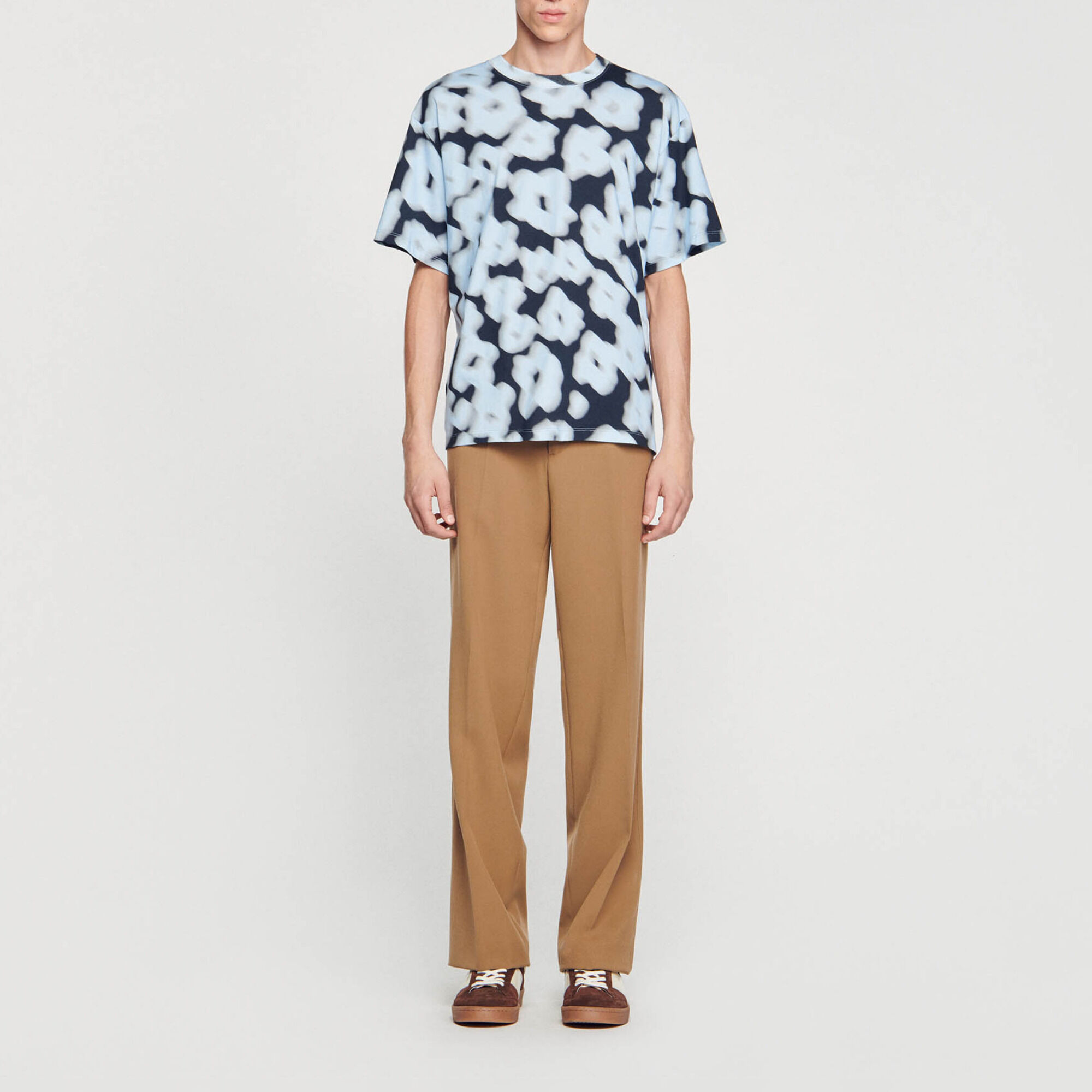 Katoenen T-shirt met zachte bloemenprint - Man | Sandro