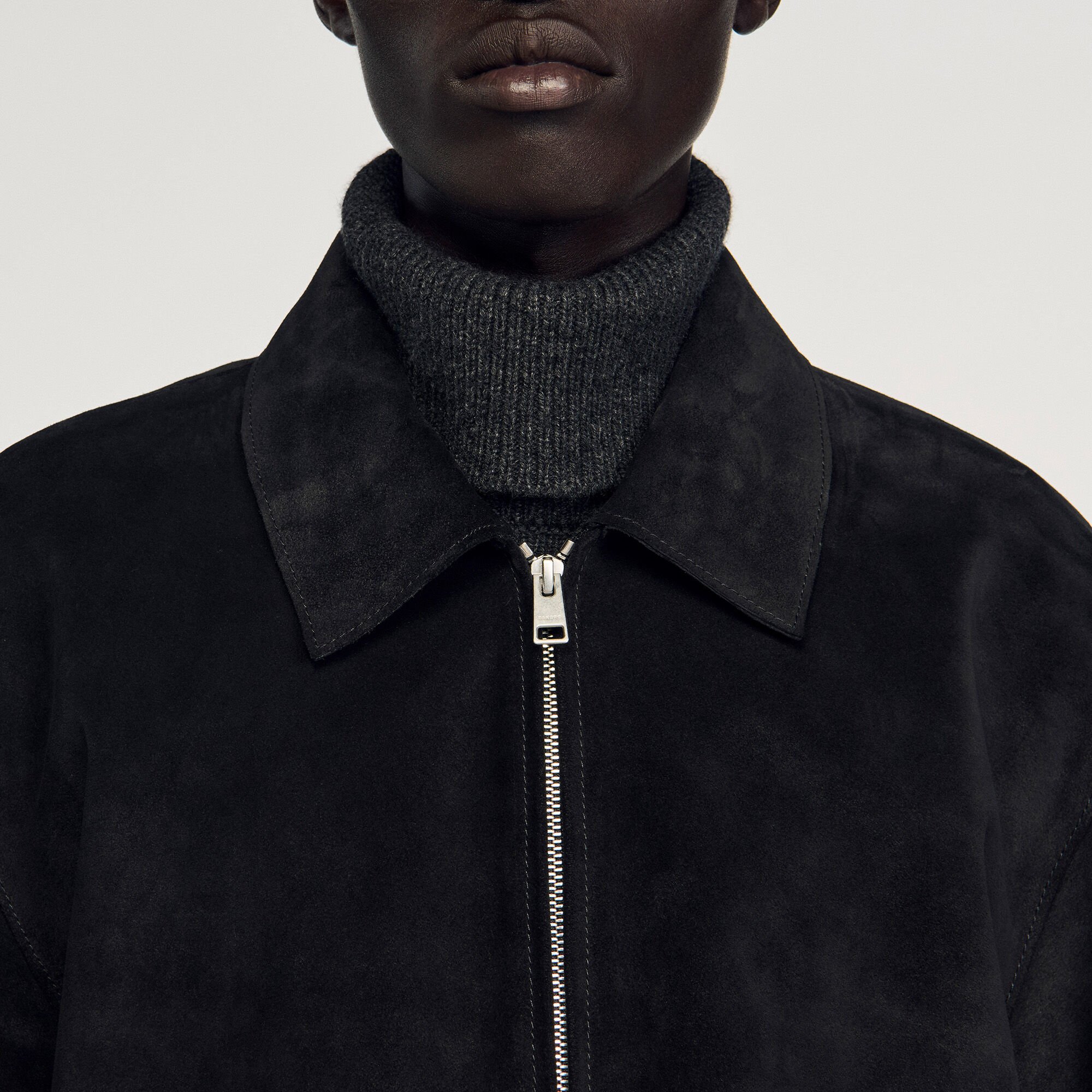 Minimalistisch jack met kraag