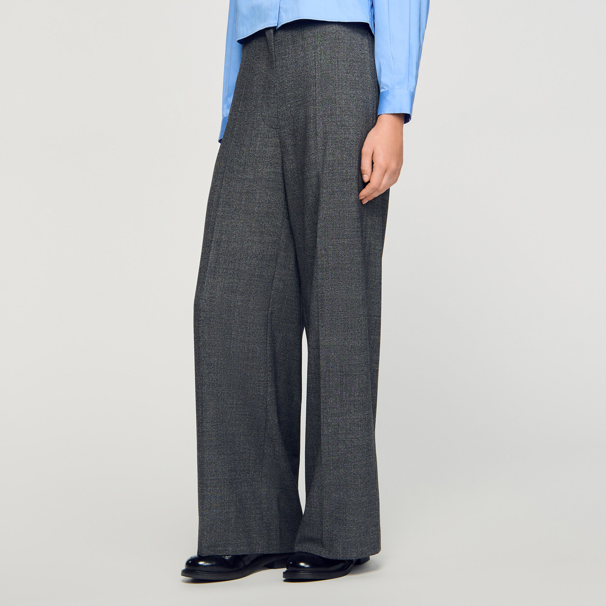 Rechte en wijde pantalon