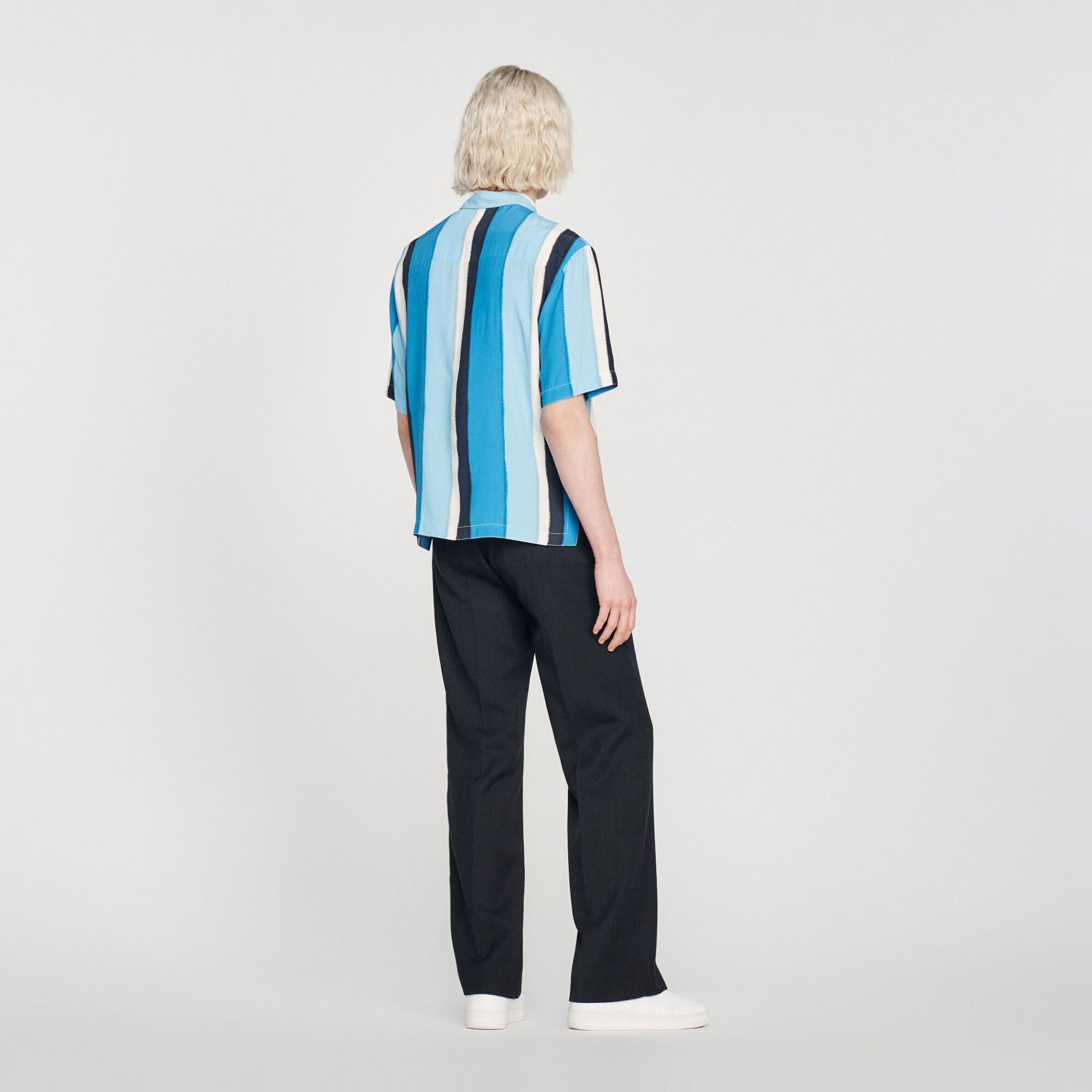 Soepelvallende strepenblouse, korte mouw