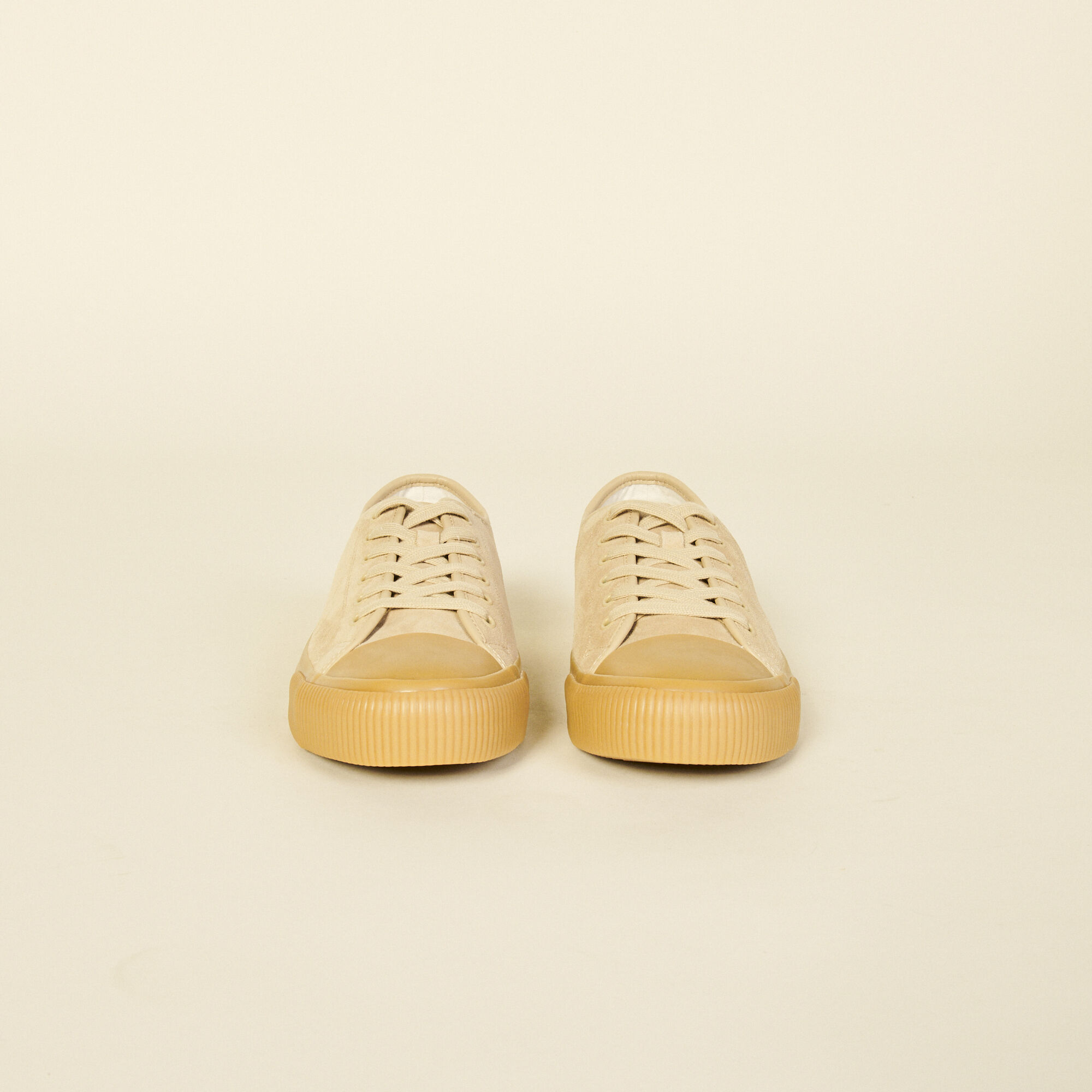 Lage sneaker van splitleer