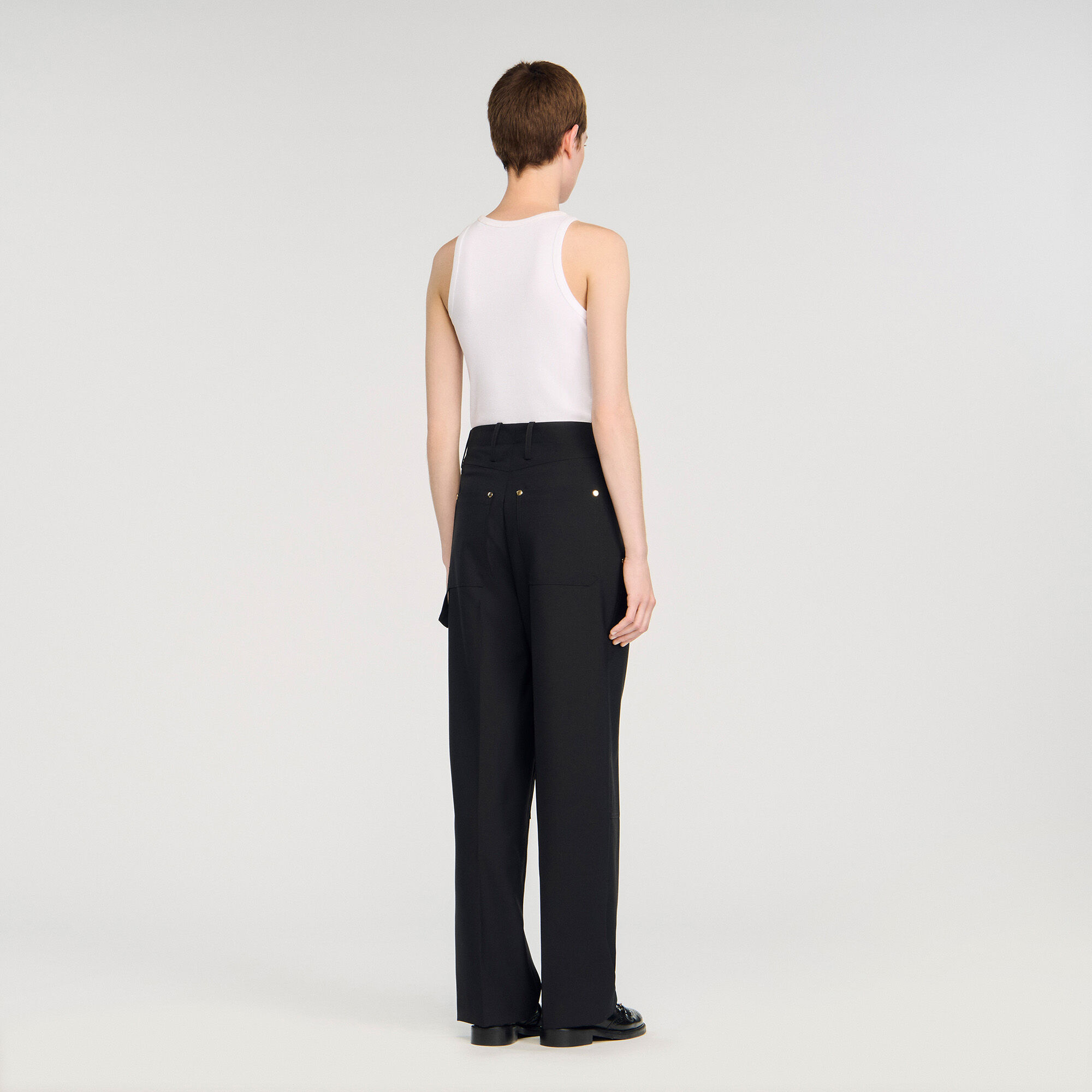 Lichte broek met klinknagels