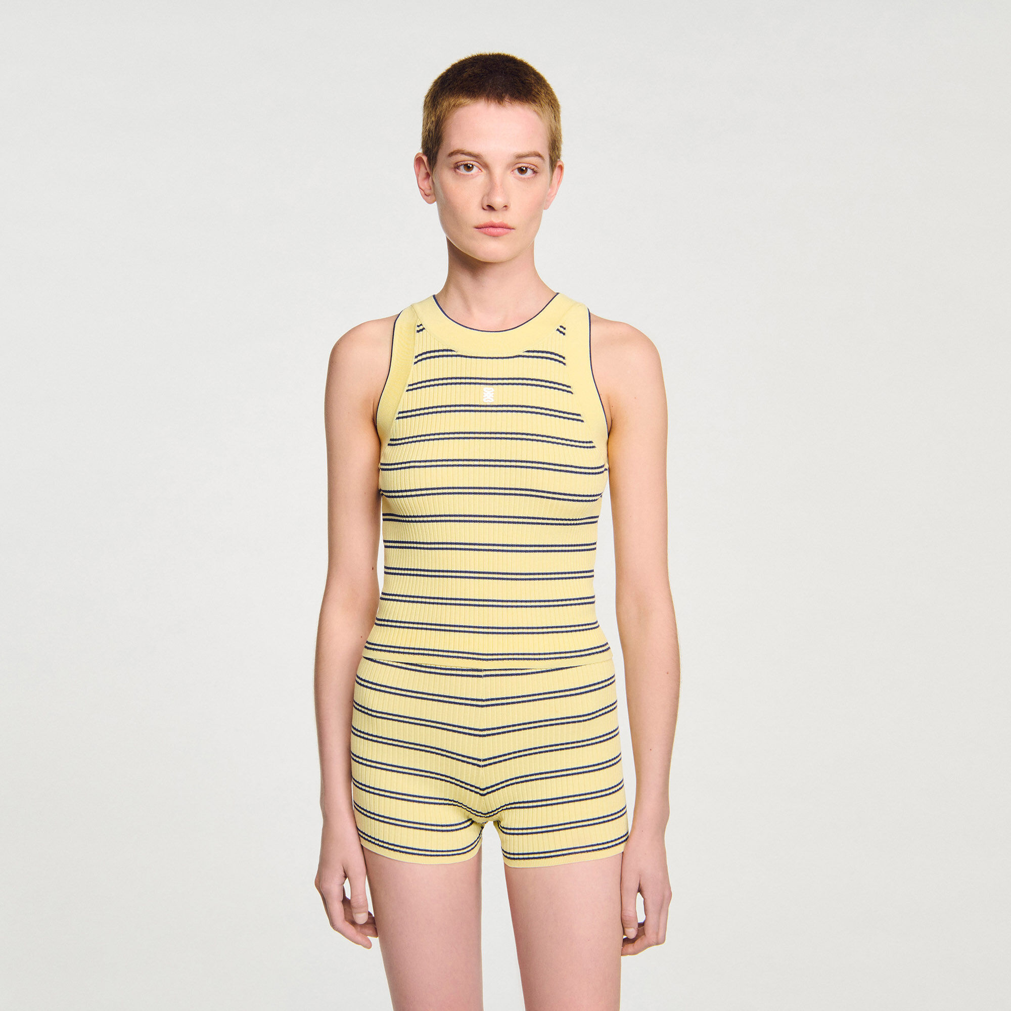 Gestreepte gebreide singlet