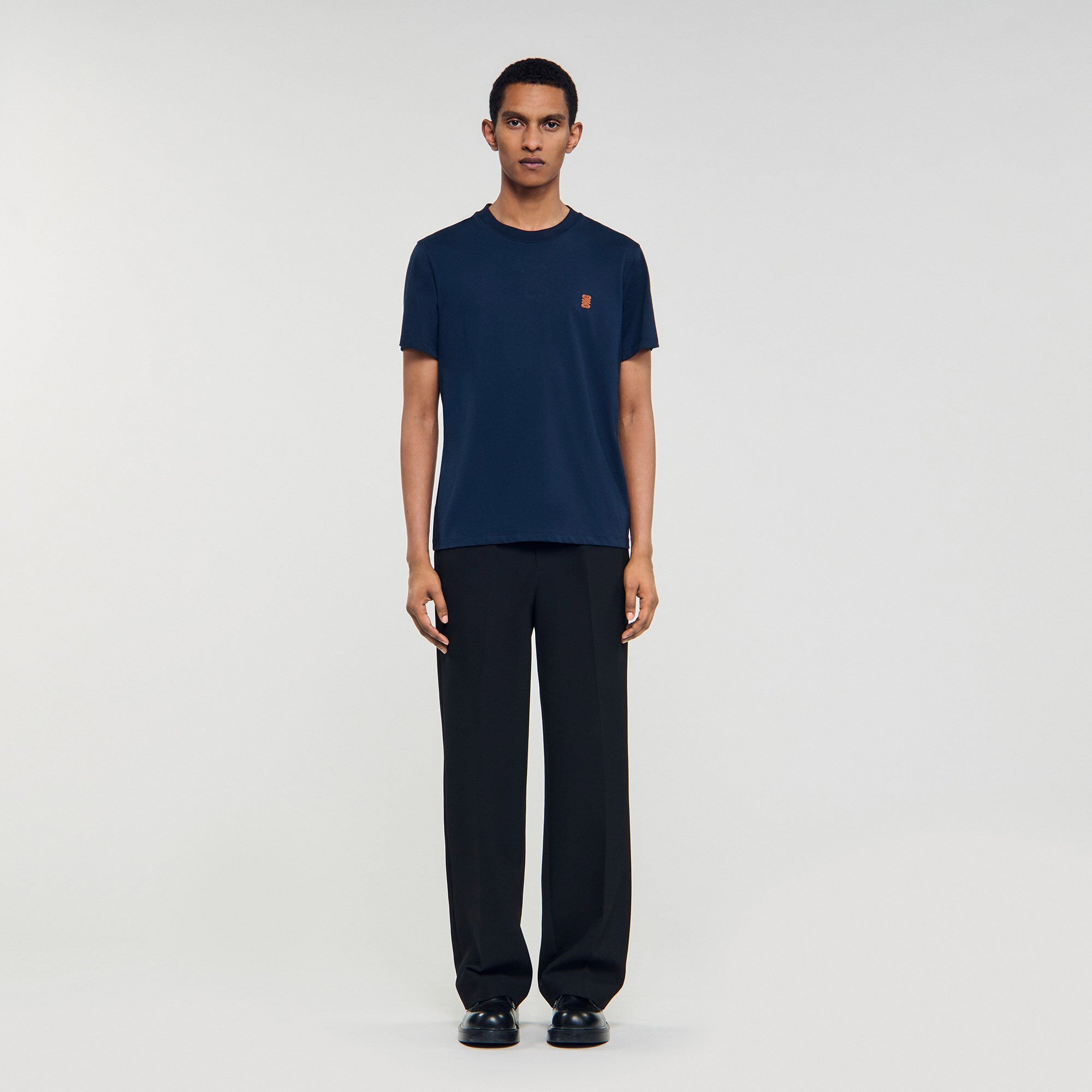 T-shirt met leren logo