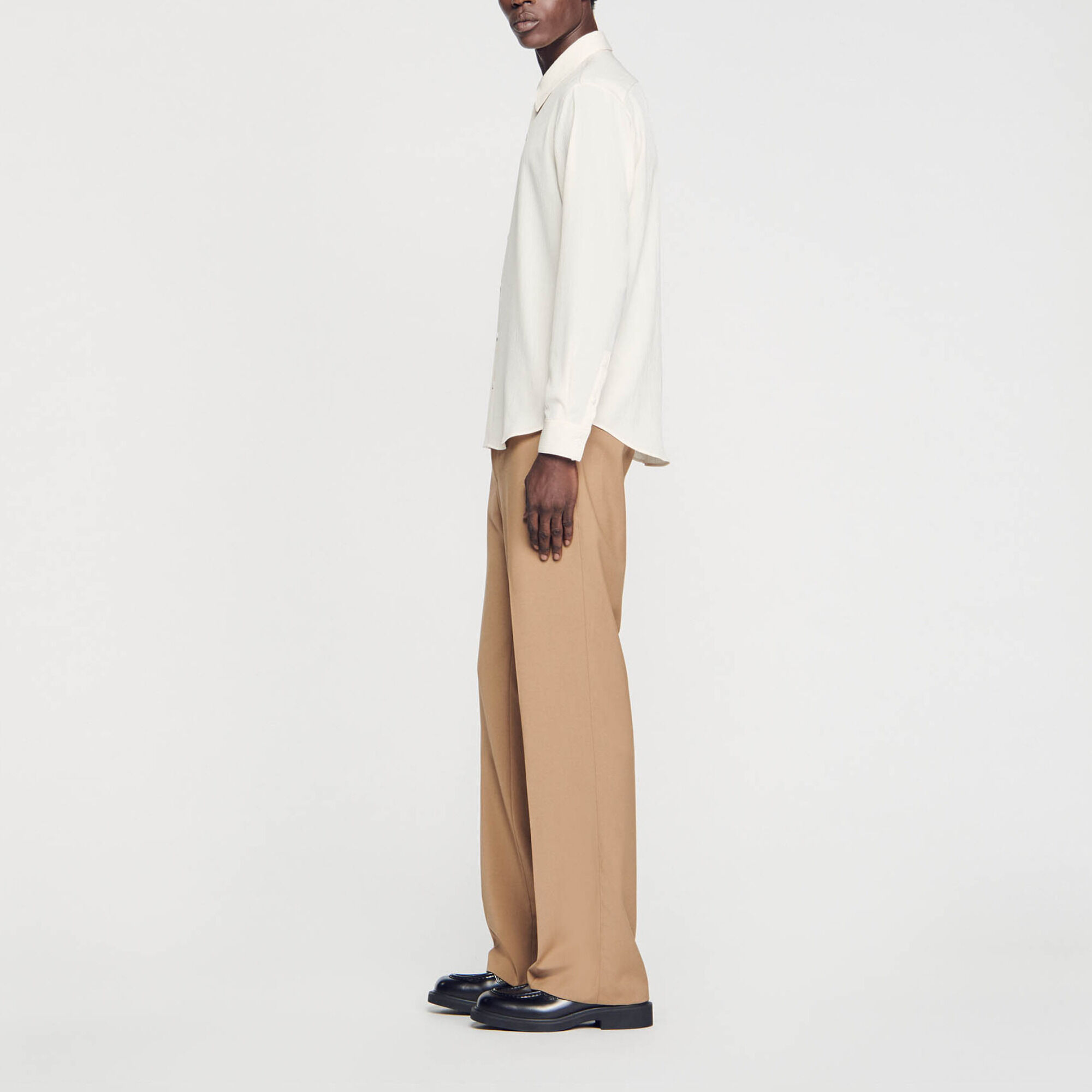 Soepel geplooid overhemd