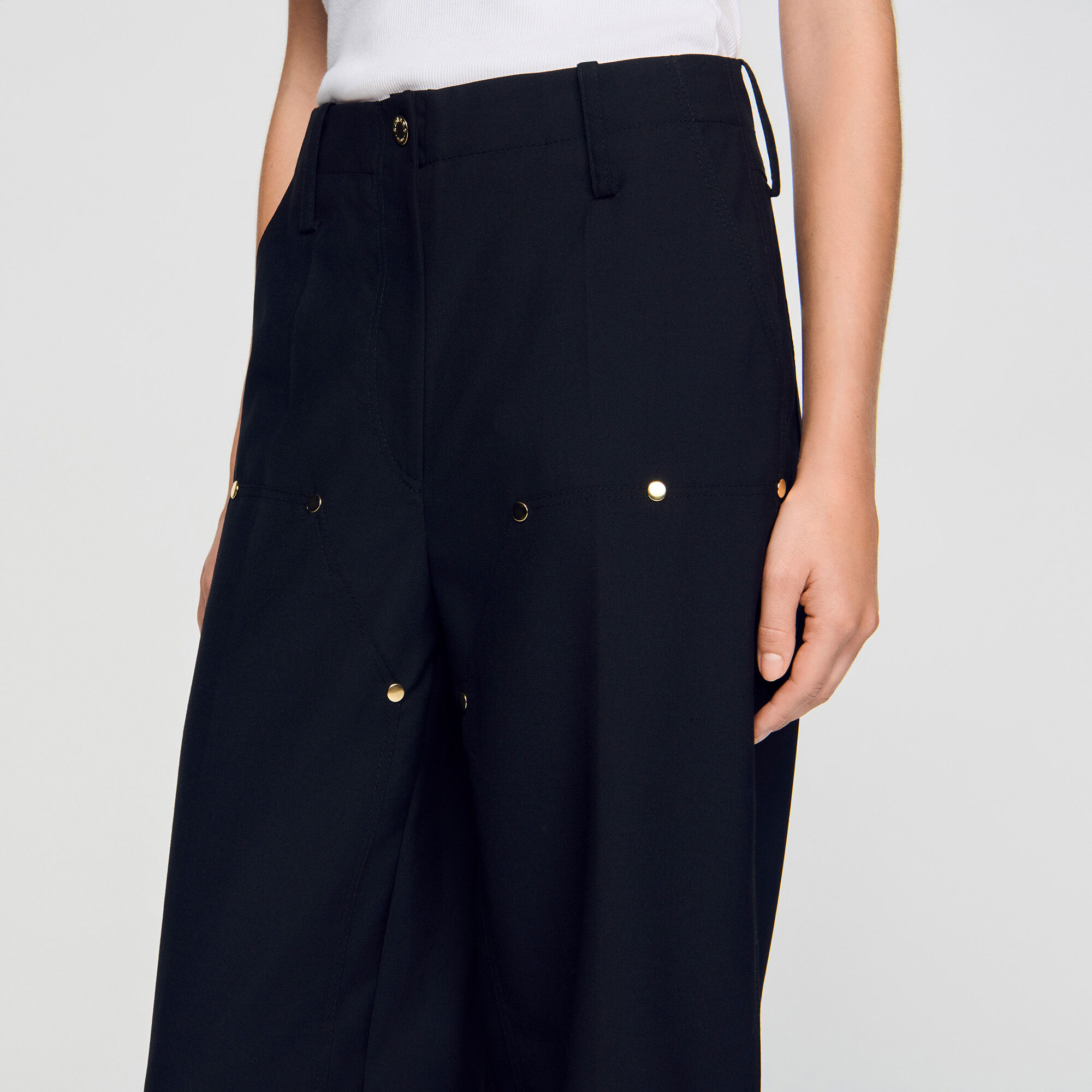 Lichte broek met klinknagels