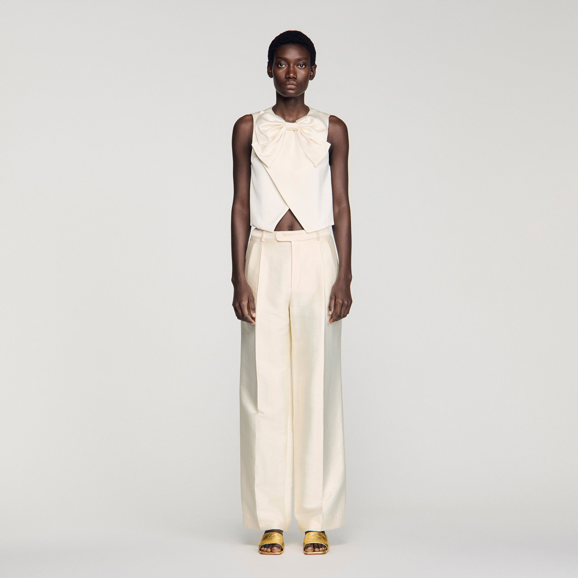 Korte top satijn met strik