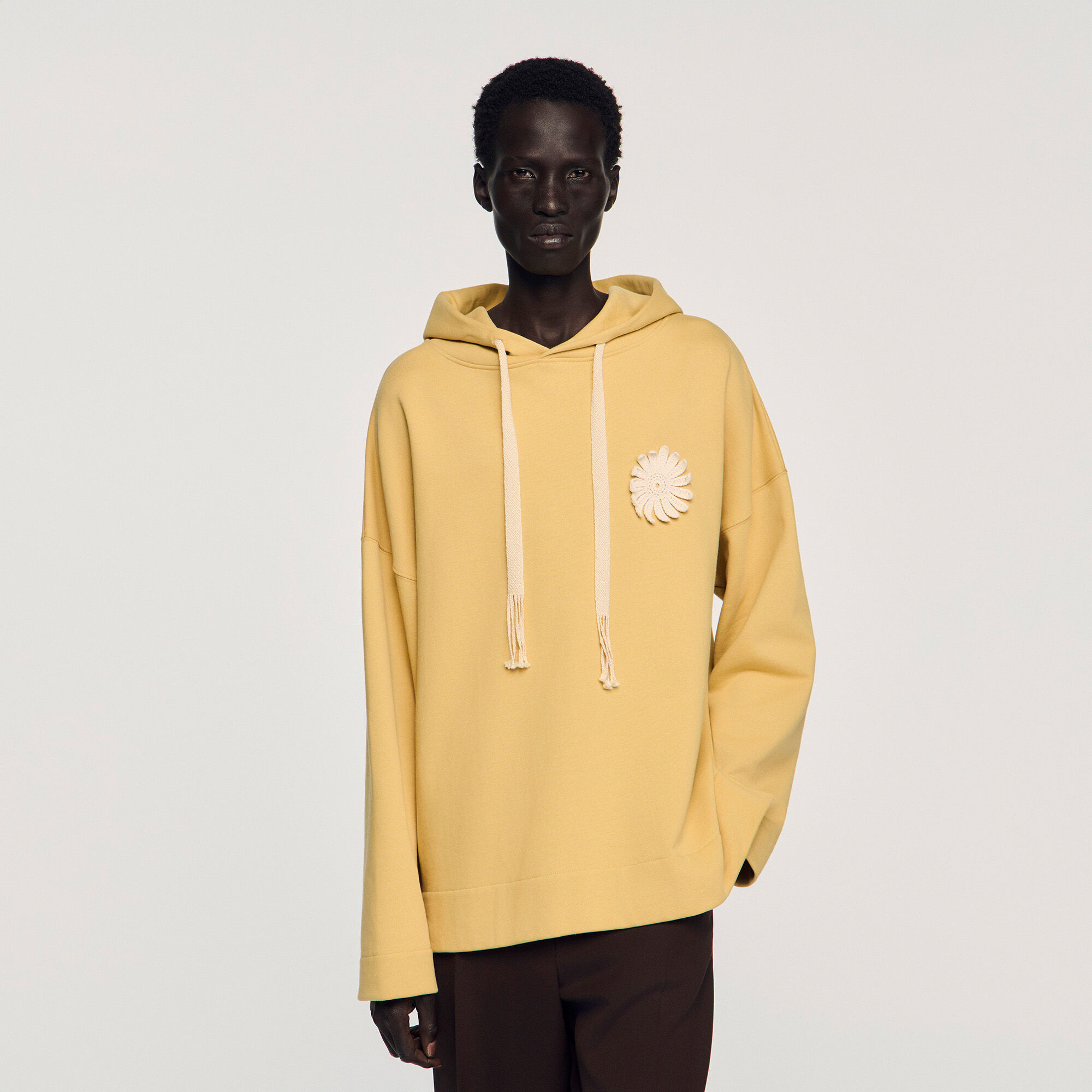 Katoenen sweatshirt met haakbloem