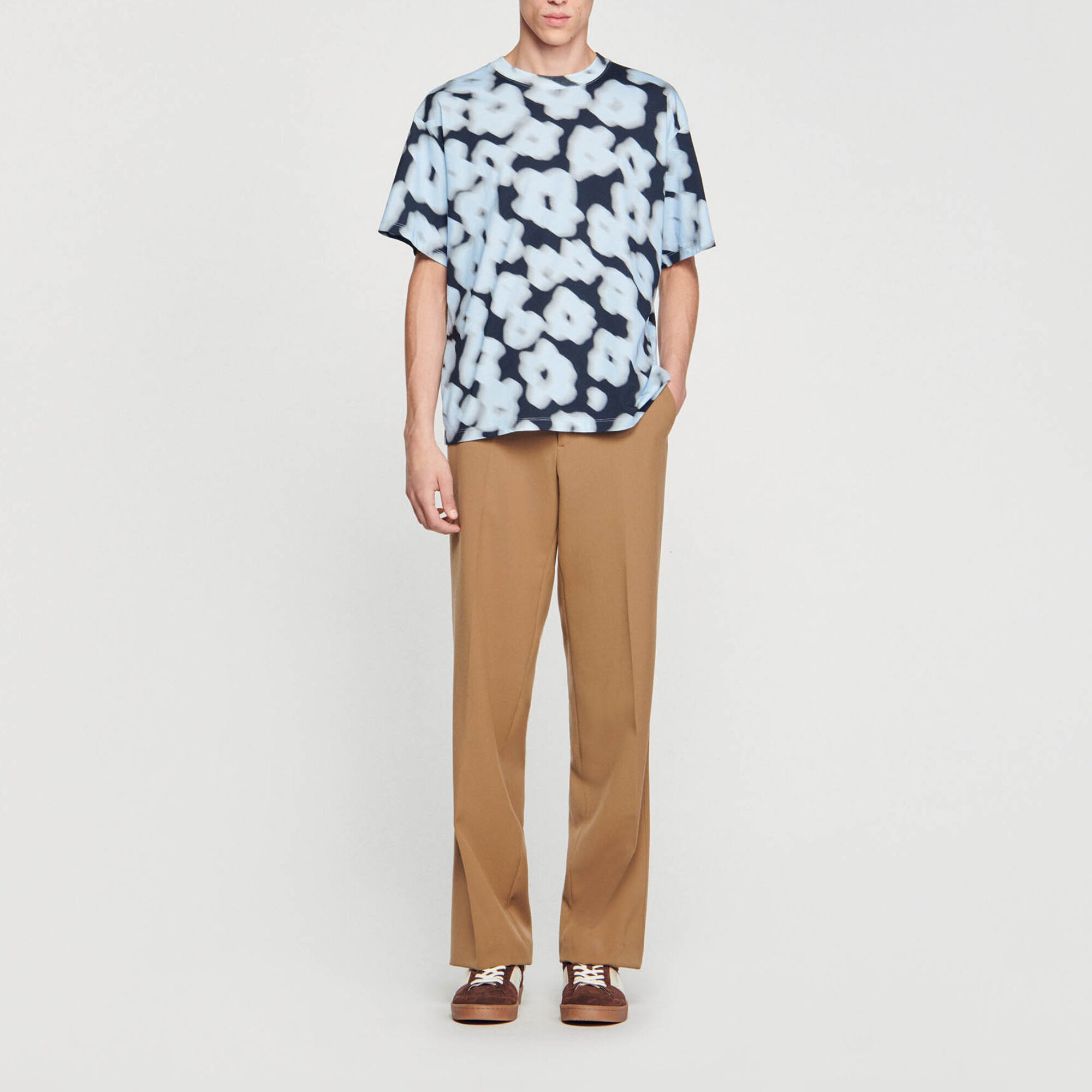 Katoenen T-shirt met zachte bloemenprint - Man | Sandro