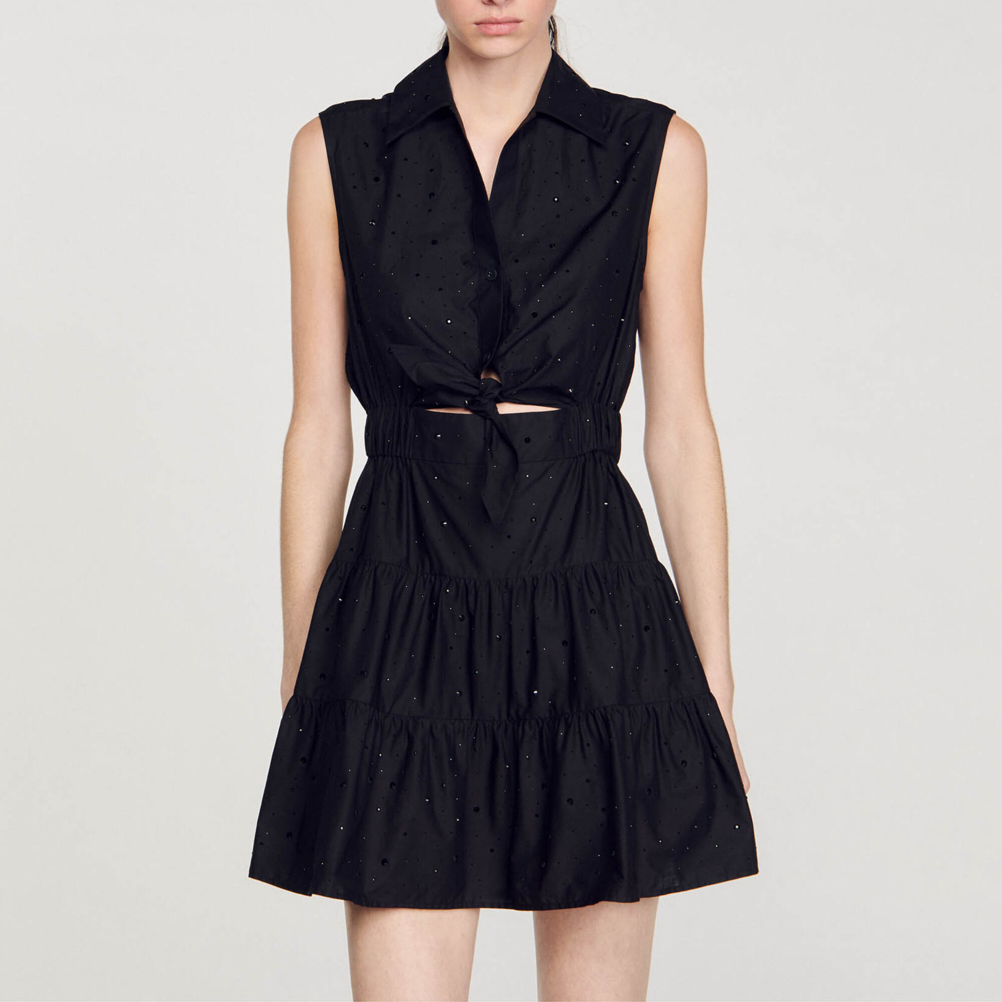 Korte jurk gedrapeerd met stras