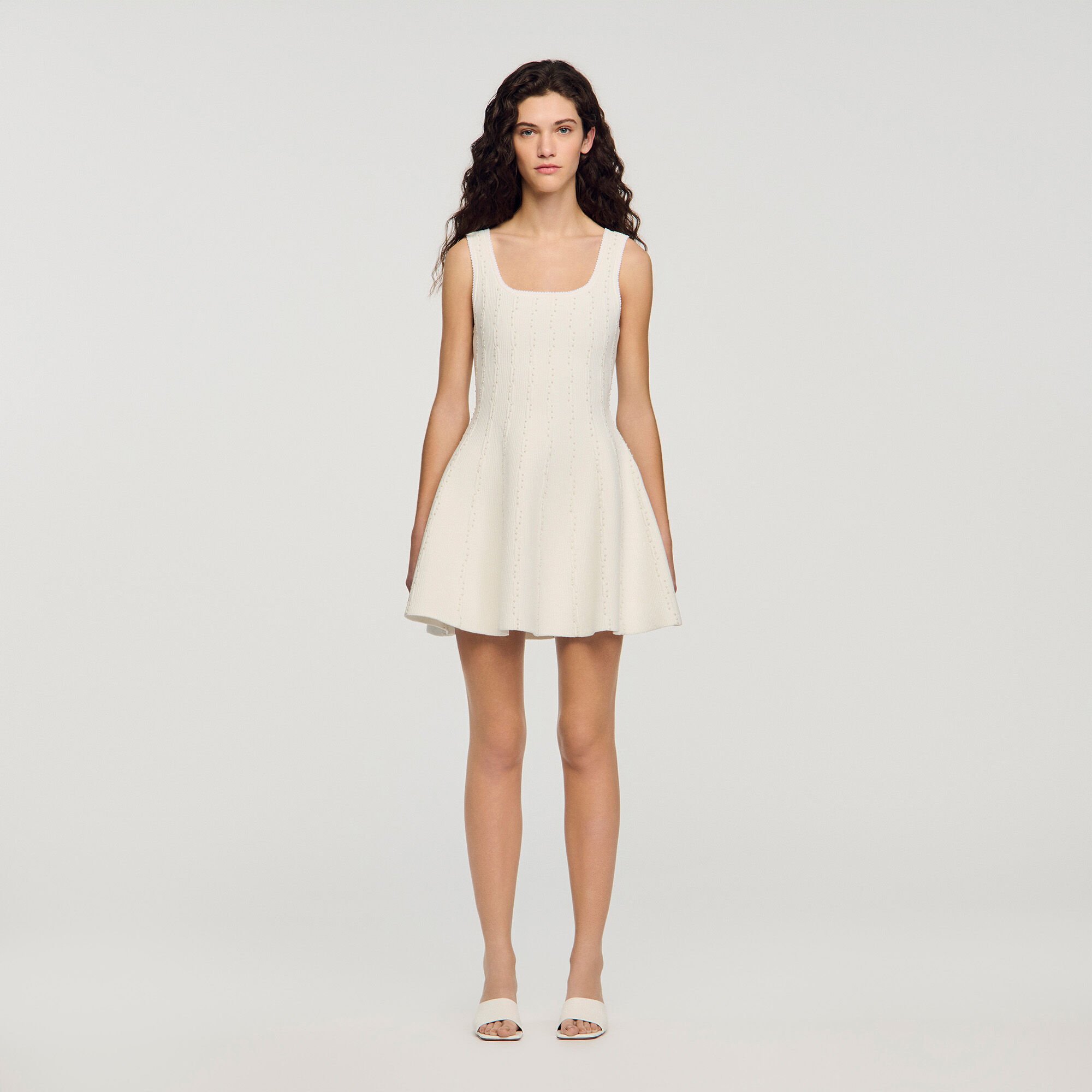 Korte gebreide jurk met parels