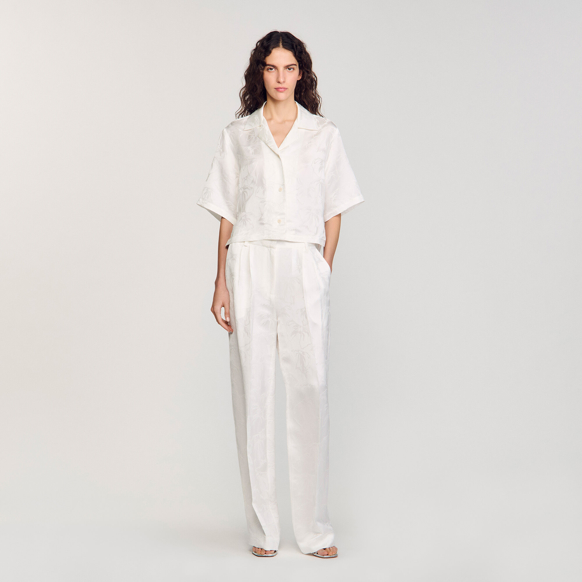 Korte overhemdblouse met jacquard bloem