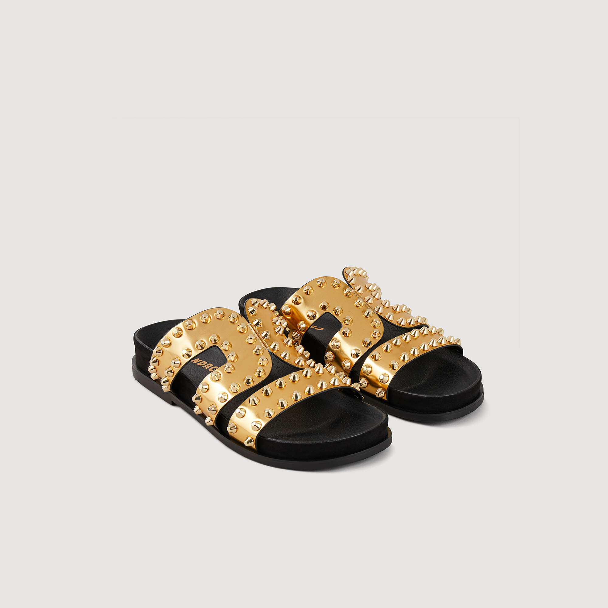 Platte sandalen met studs