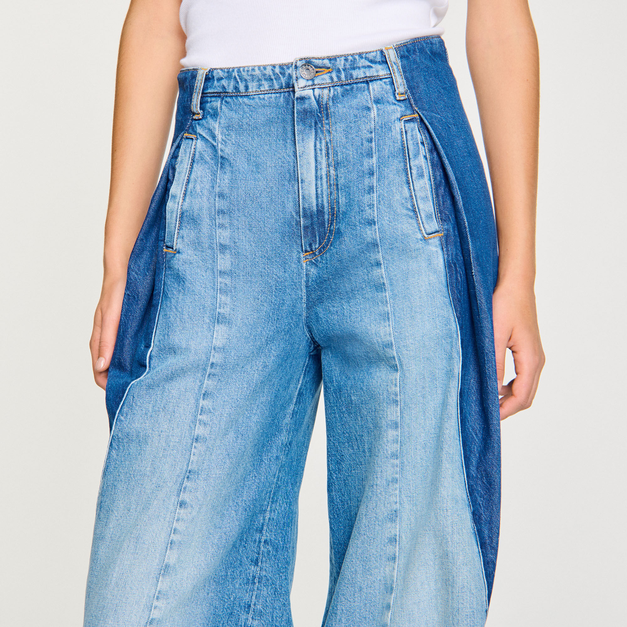 Jeans contrasterende inzetstukken