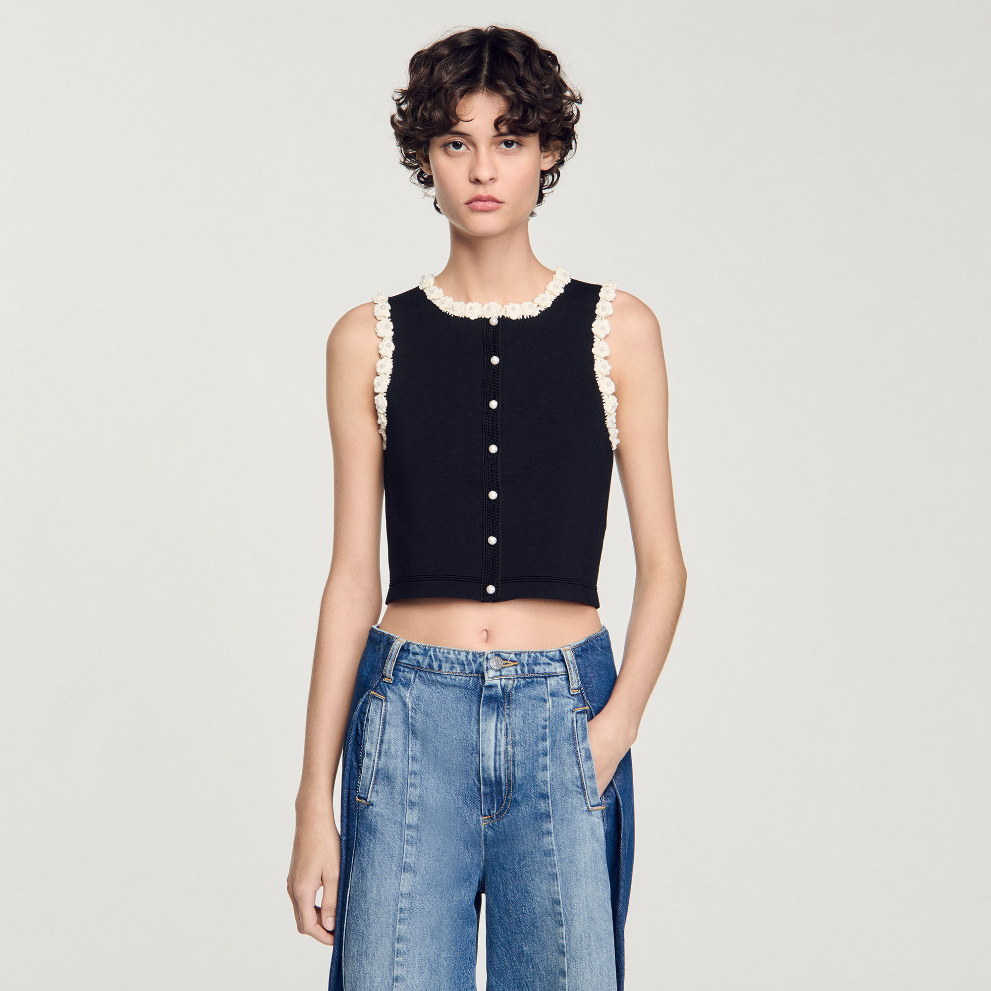 Gilet met gehaakte details