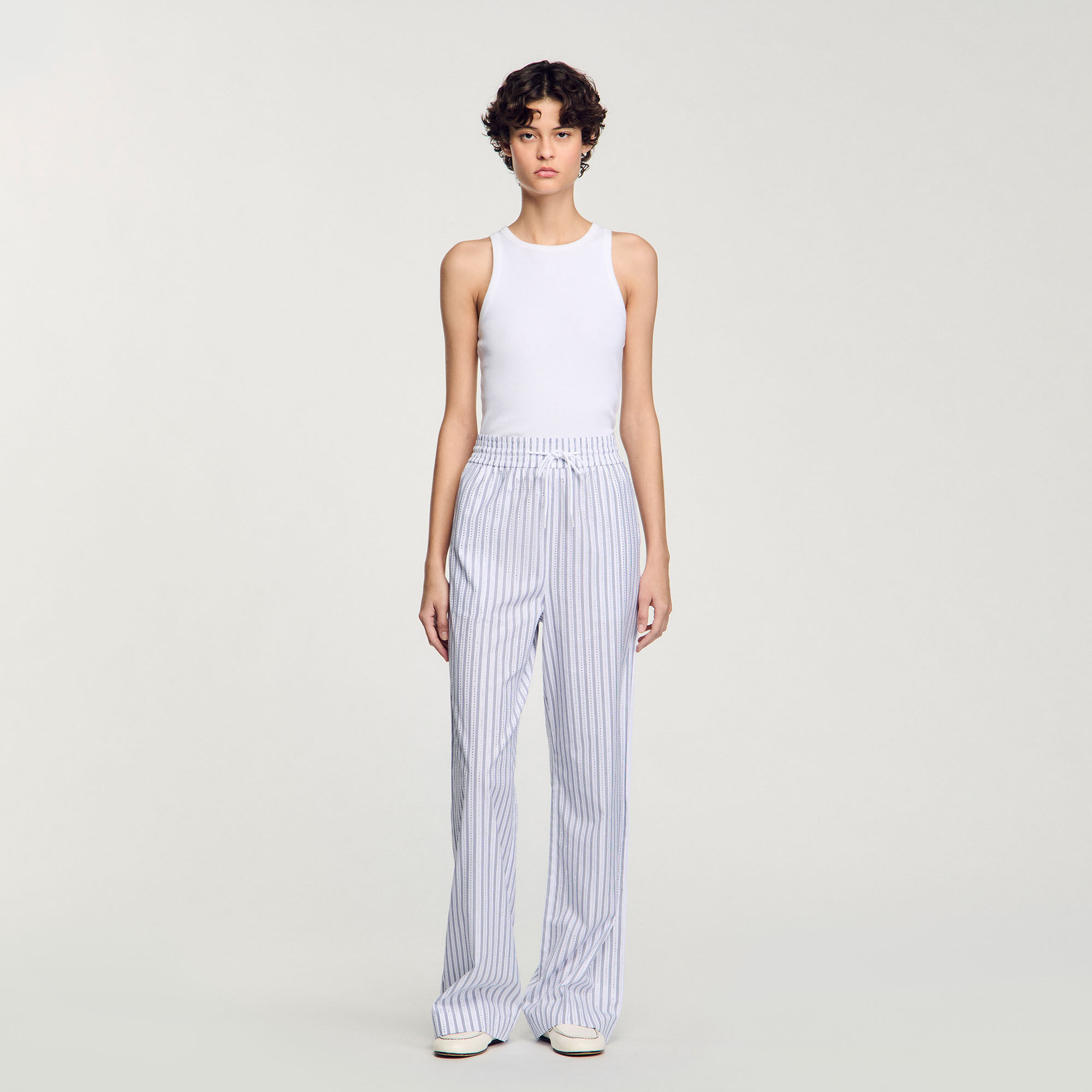 Broek met strepen en steentjes