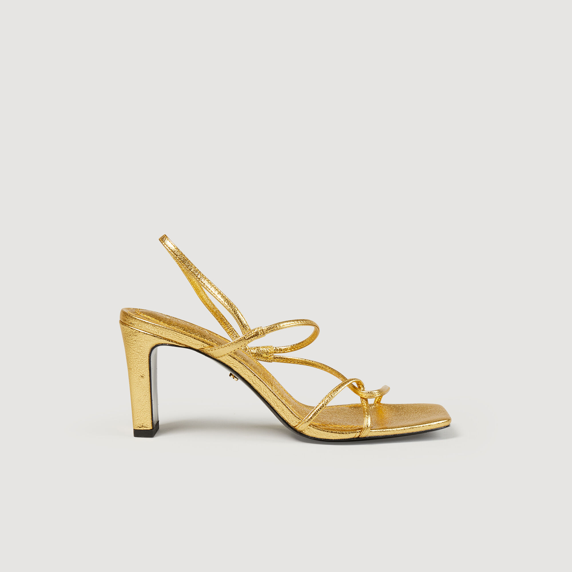 Sandalen van reliëfleer