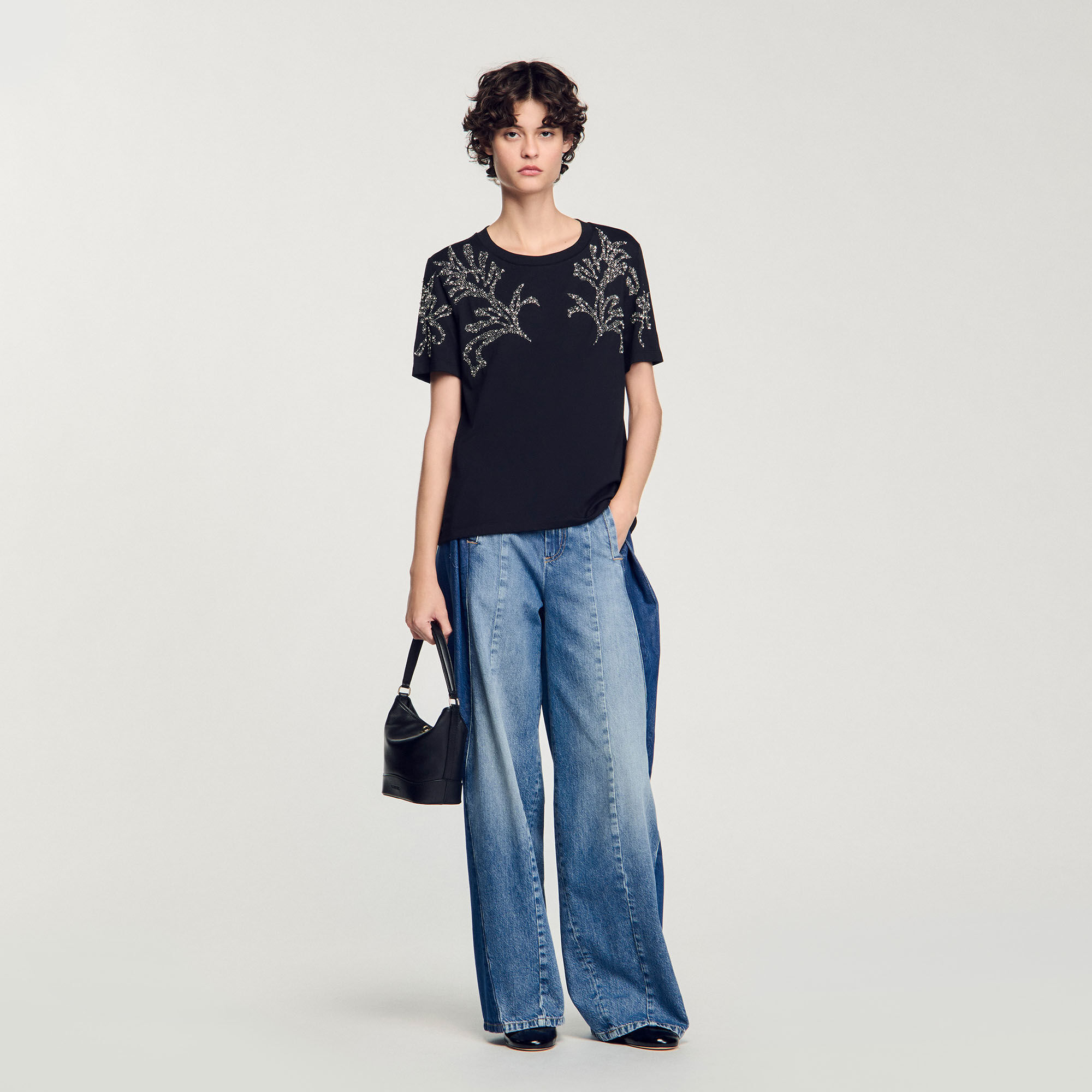 T-shirt met geborduurde details
