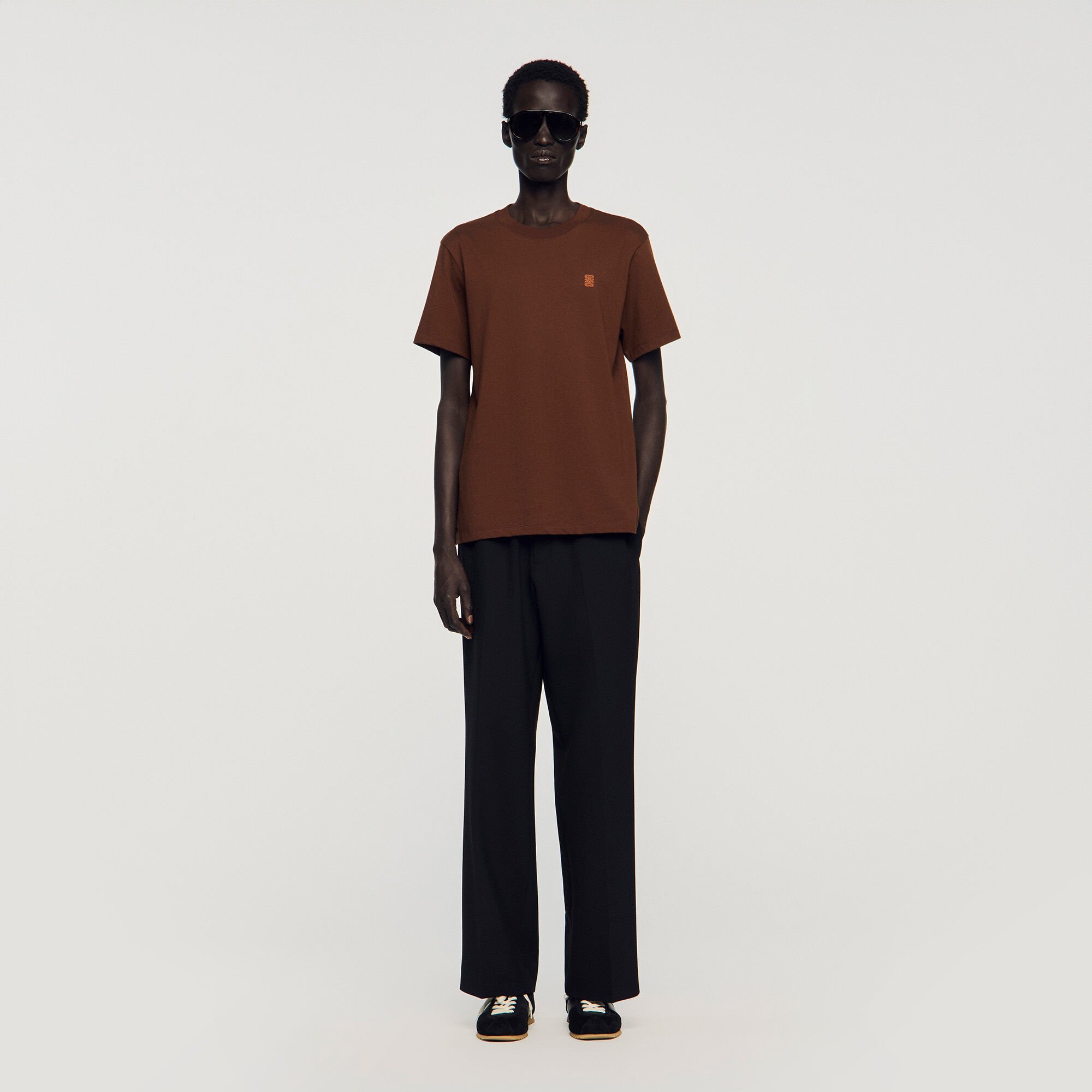 T-shirt met leren logo