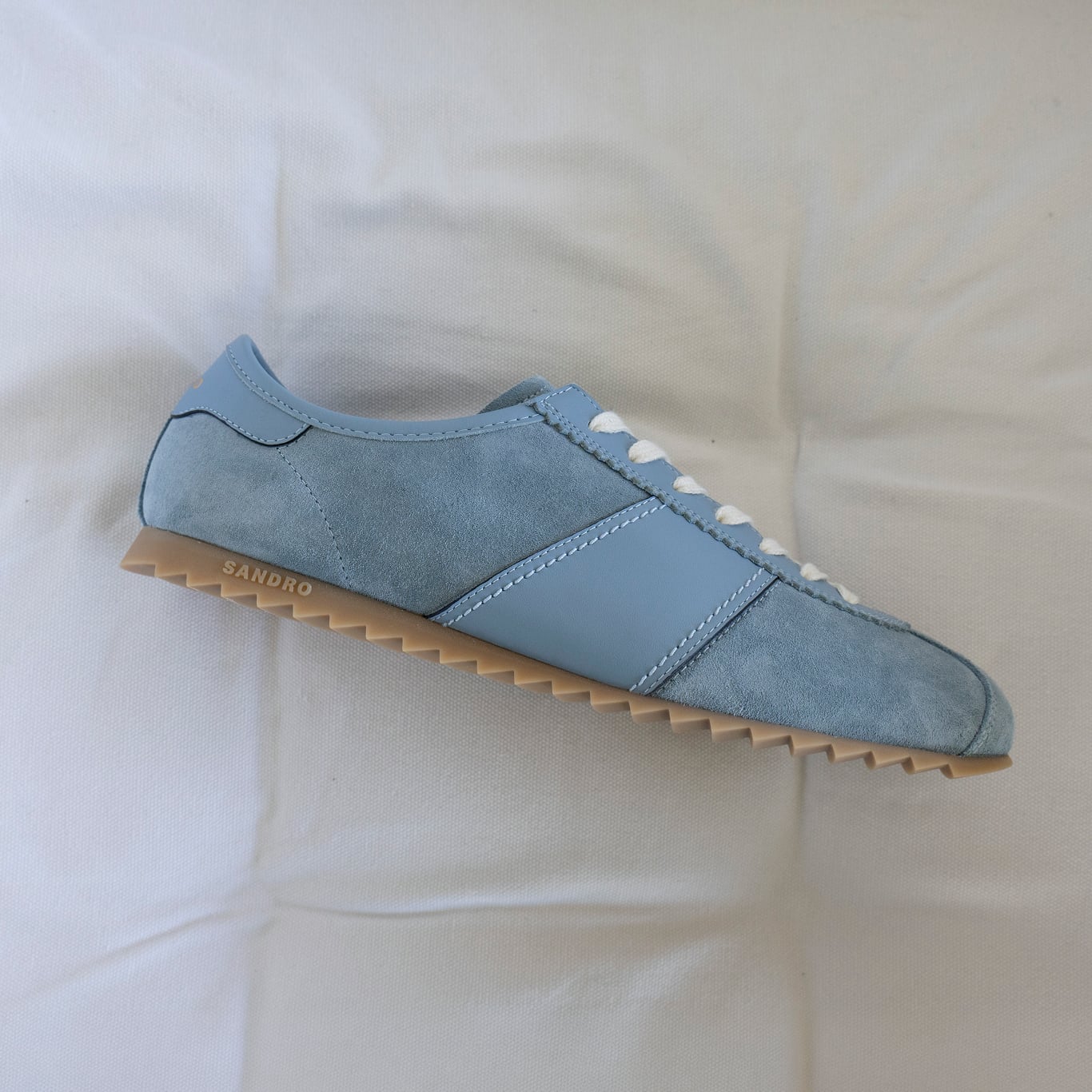 De Soft Runner-sneakers van Sandro Paris