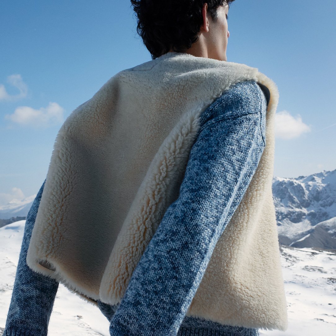 Ontdek de SANDRO tweedehands website